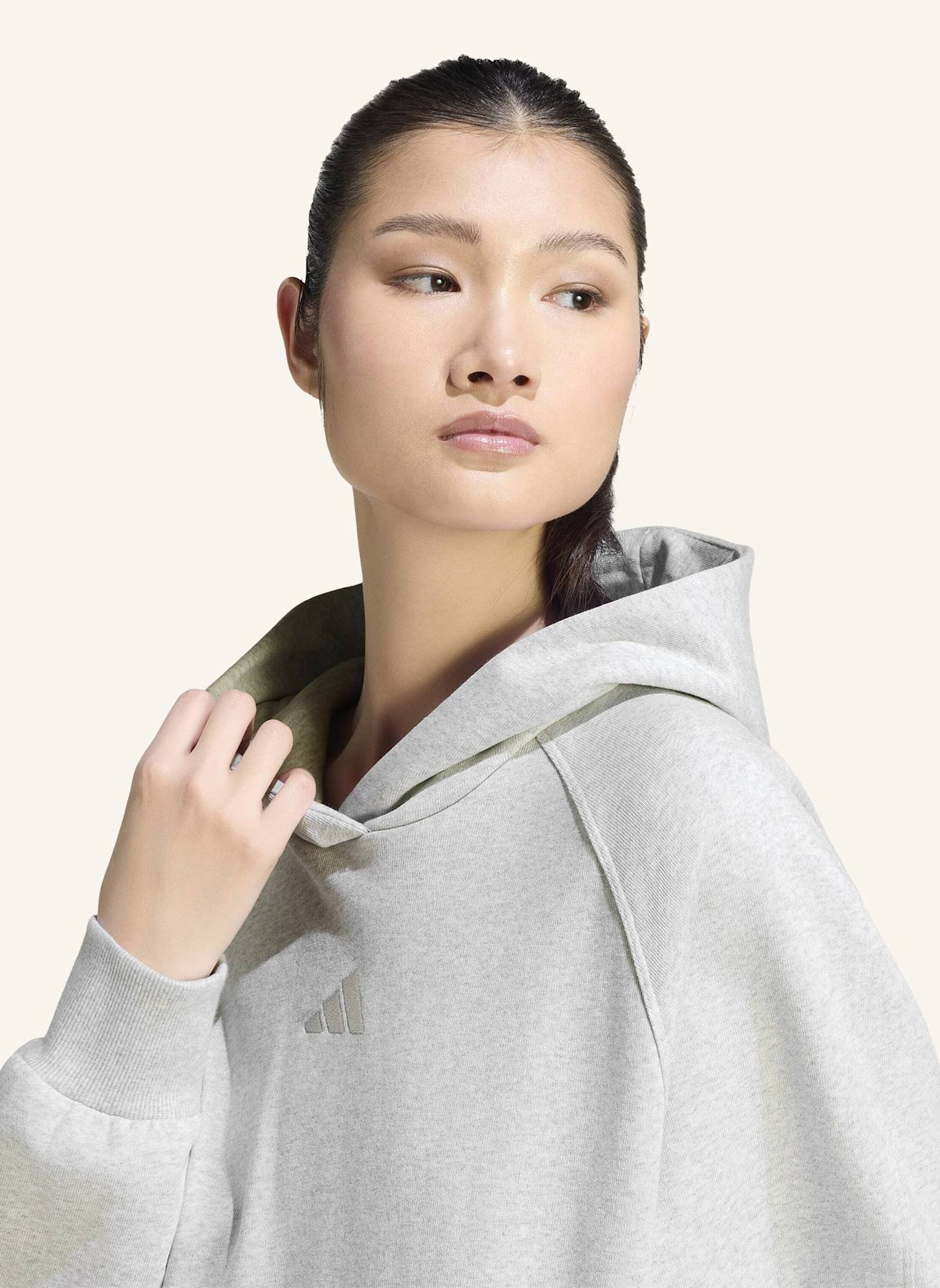 adidas ADIDAS KIT HOODIE, KLEINES LOGO: GRAU