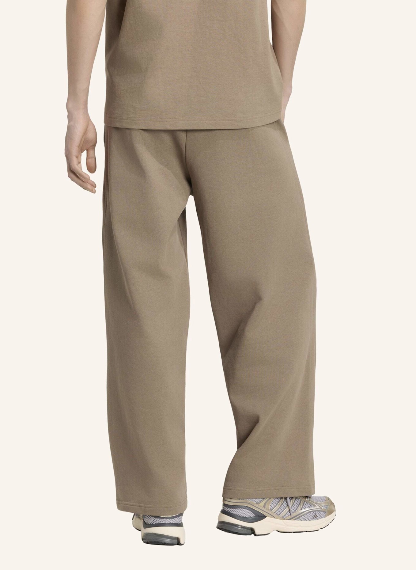 adidas ADIDAS KIT WEITE HOSE, KLEINES LOGO: KHAKI