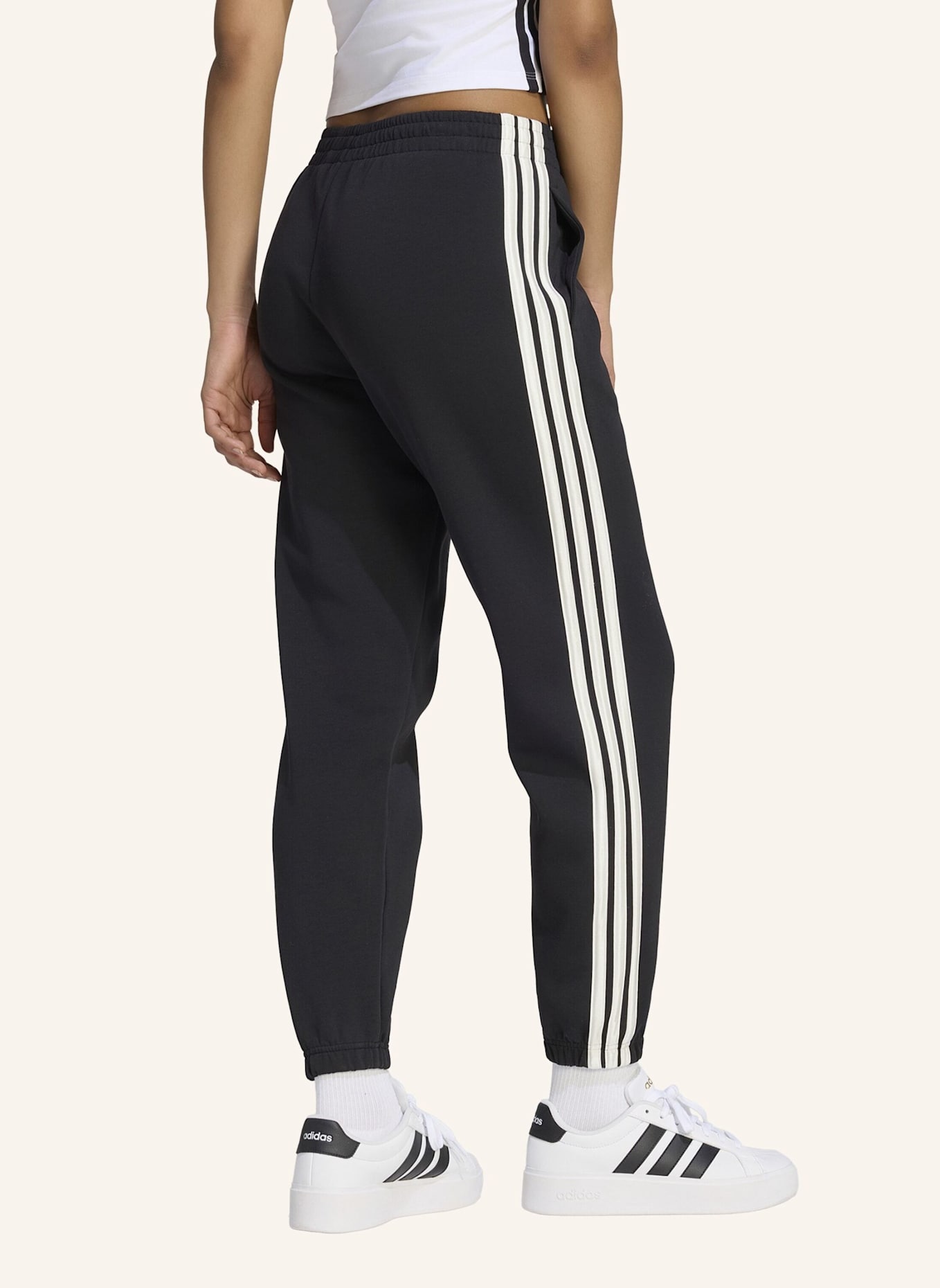 adidas STADIUM 3-STREIFEN REGULAR HOSE: SCHWARZ