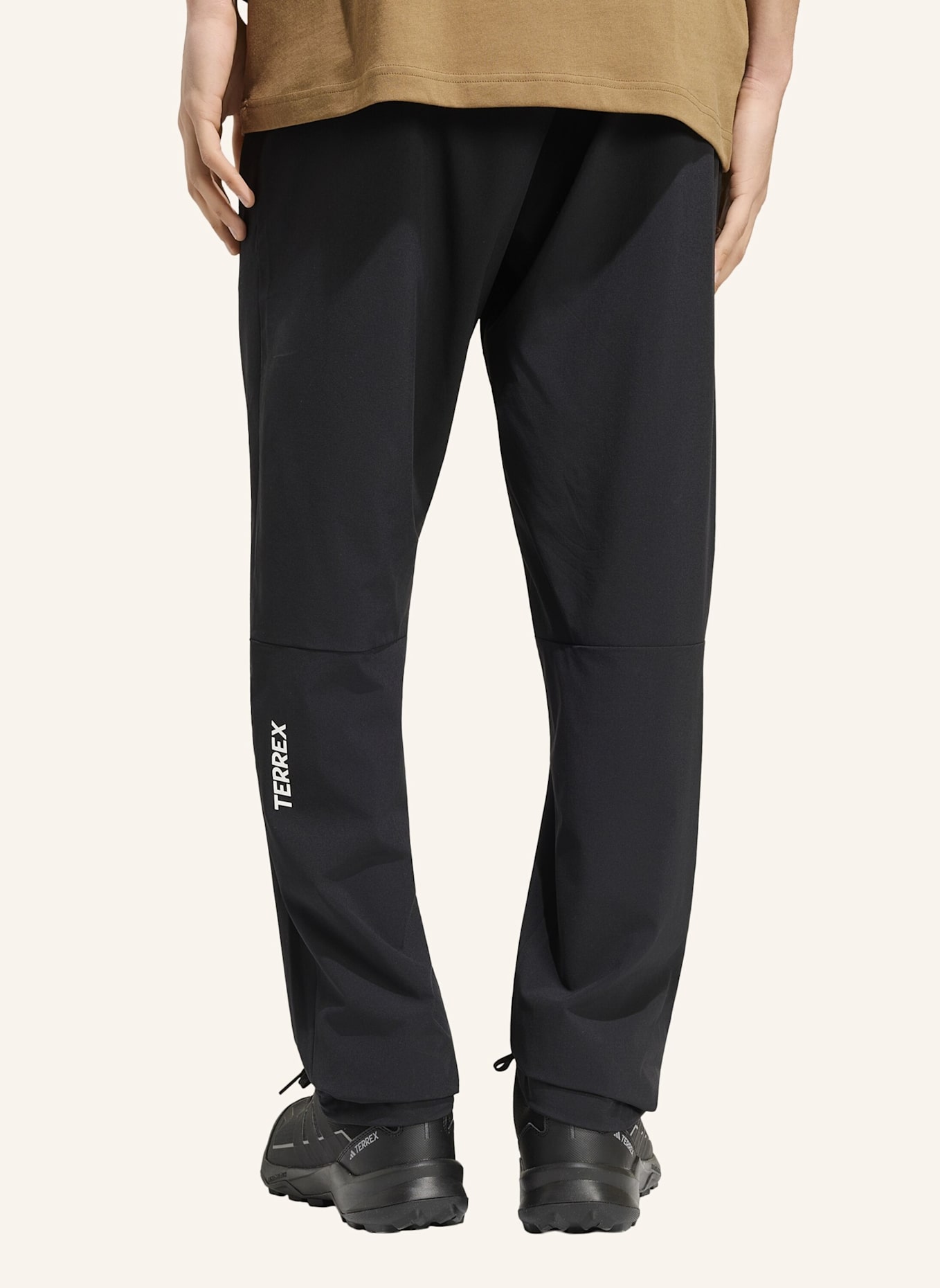 adidas TERREX TERREX MULTI ESSENTIALS STRETCH HOSE: SCHWARZ