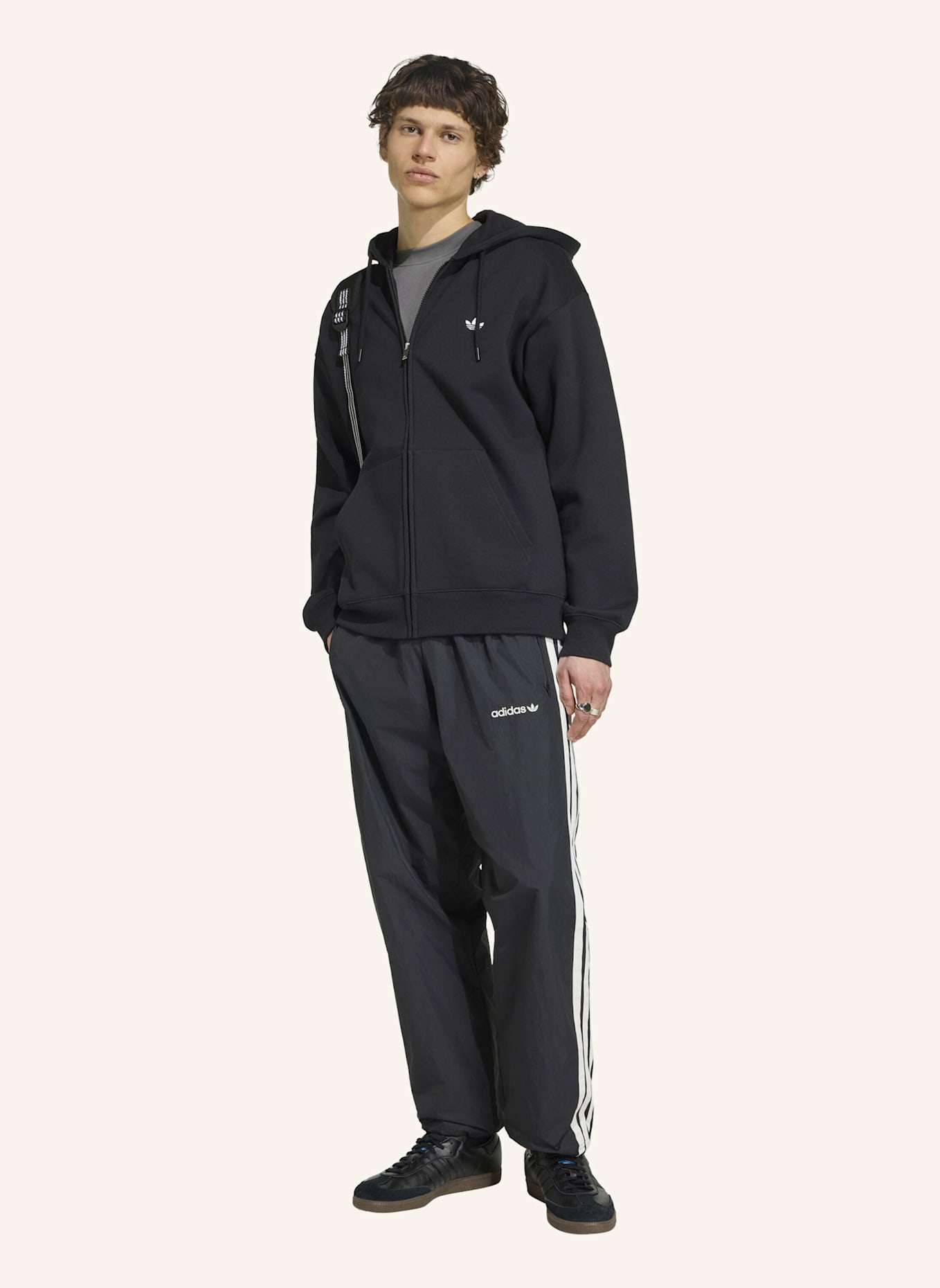 adidas Originals CUTLINE TRAININGSHOSE: SCHWARZ
