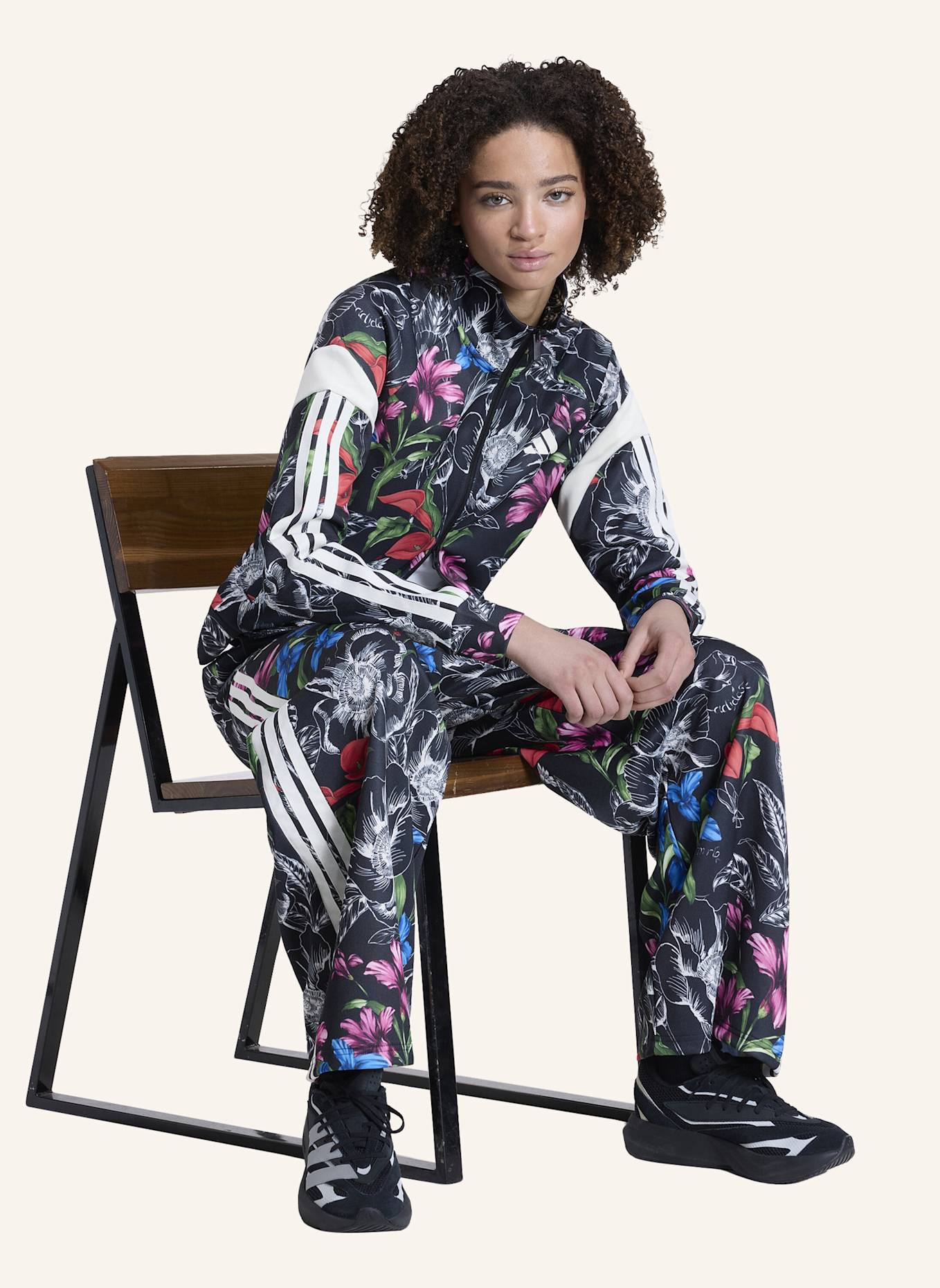 adidas ADIDAS X FARM RIO HOUSE OF TIRO ORIGINAL JACKE: SCHWARZ/ WEISS