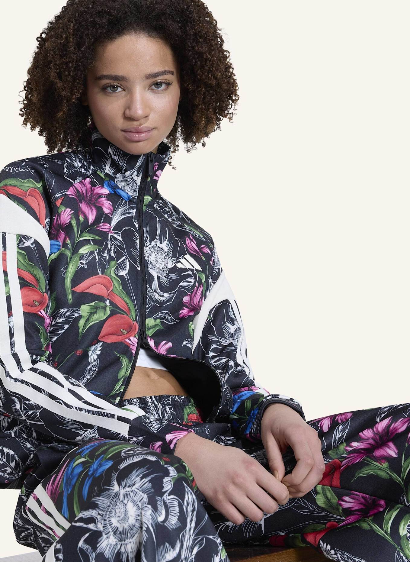 adidas ADIDAS X FARM RIO HOUSE OF TIRO ORIGINAL JACKE: SCHWARZ/ WEISS