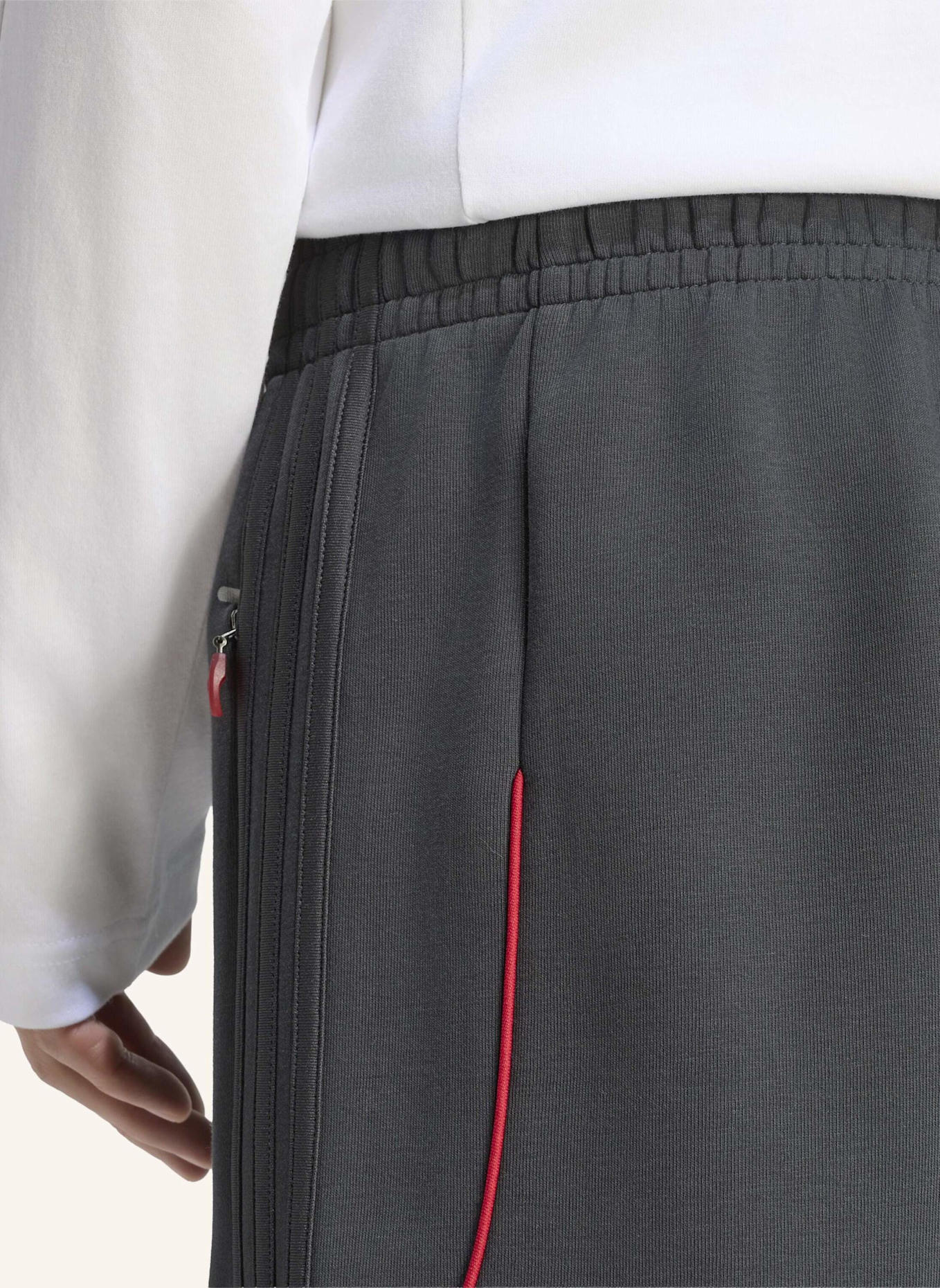 adidas Originals LFC SPACER TEAMGEIST 26 SHORTS: GRAU