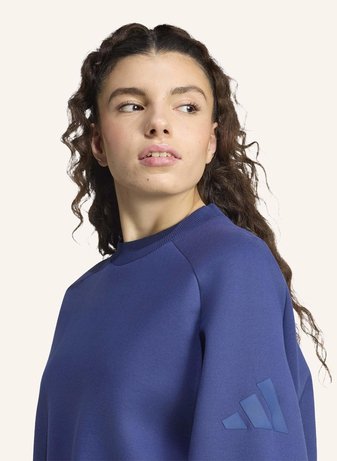 adidas SOFT LUX WINTER-SWEATSHIRT, GEWIRKTES MATERIAL: BLAU