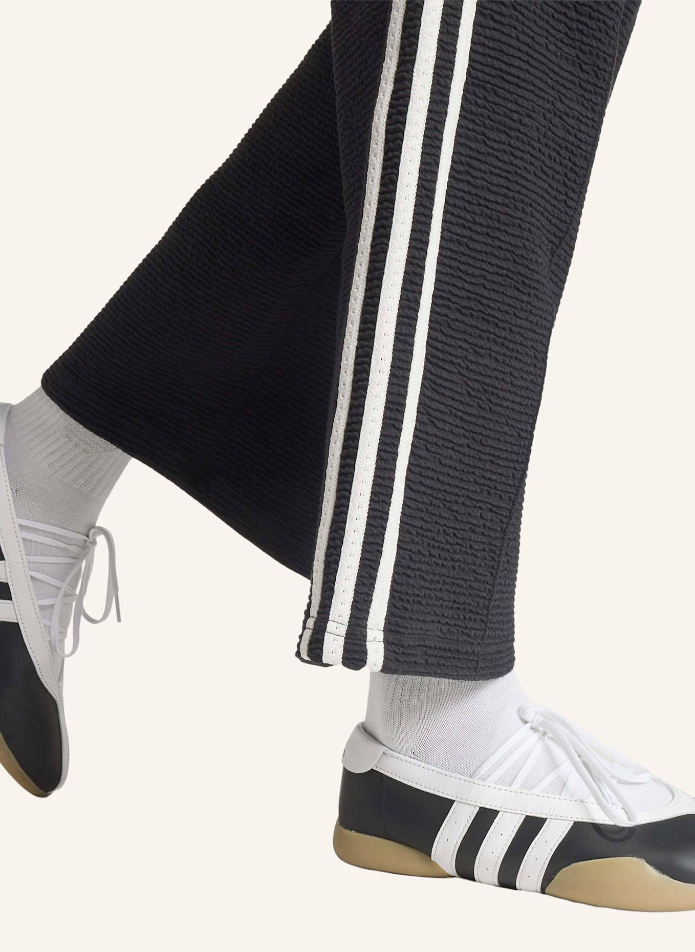 adidas Originals FIREBIRD TRAININGSHOSE, KÜRZER GESCHNITTEN: SCHWARZ