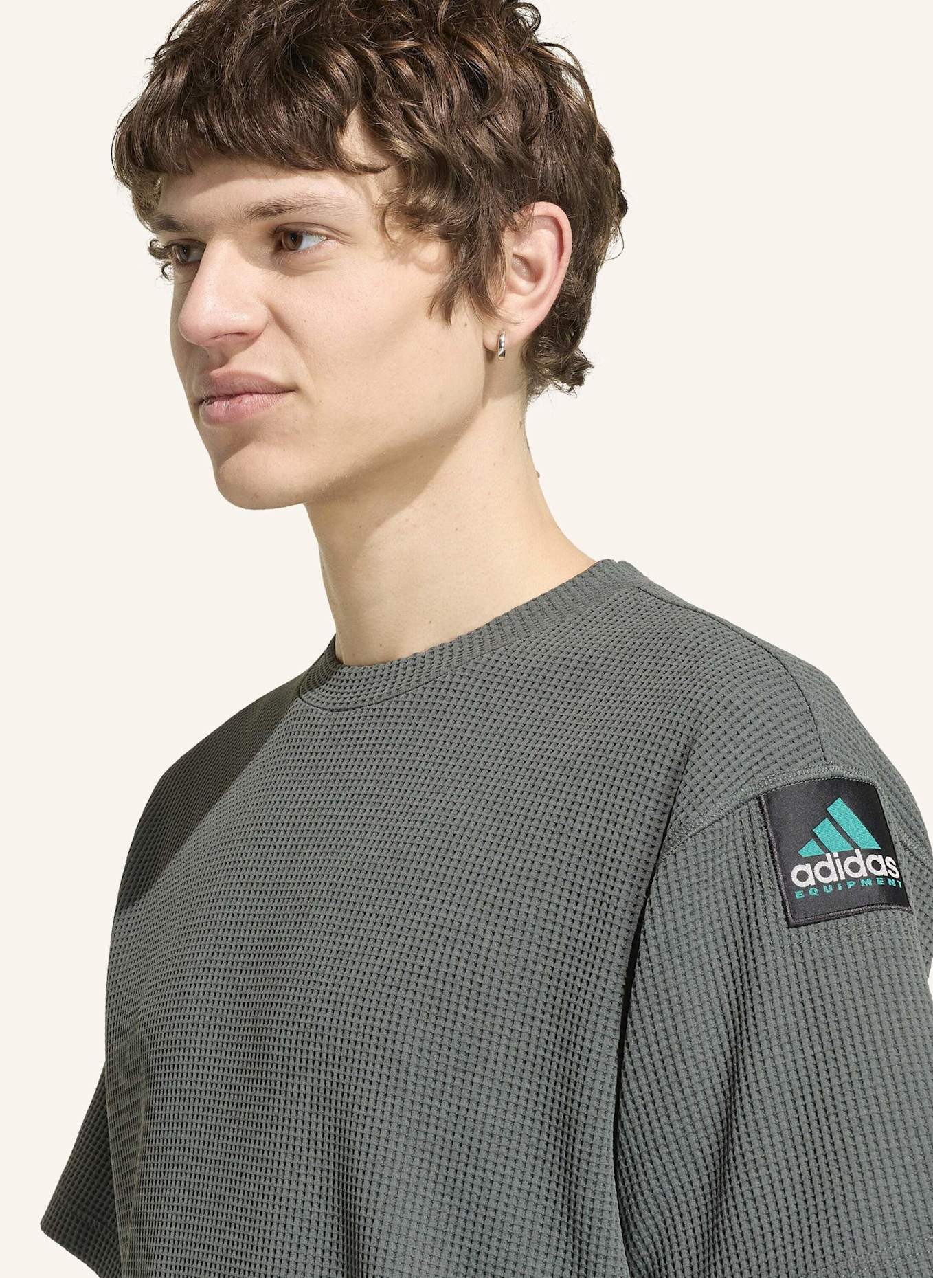 adidas Originals ADIDAS EQUIPMENT T-SHIRT, KURZÄRMLIG, WABENSTRUKTUR: SCHWARZ