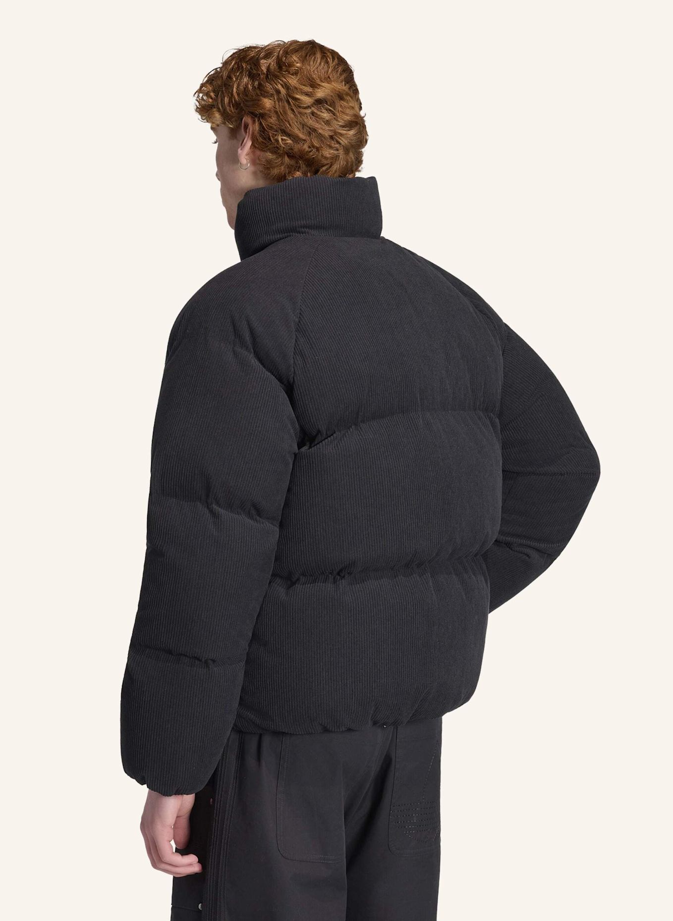 adidas Originals CORDUROY PUFFER JACKE: SCHWARZ