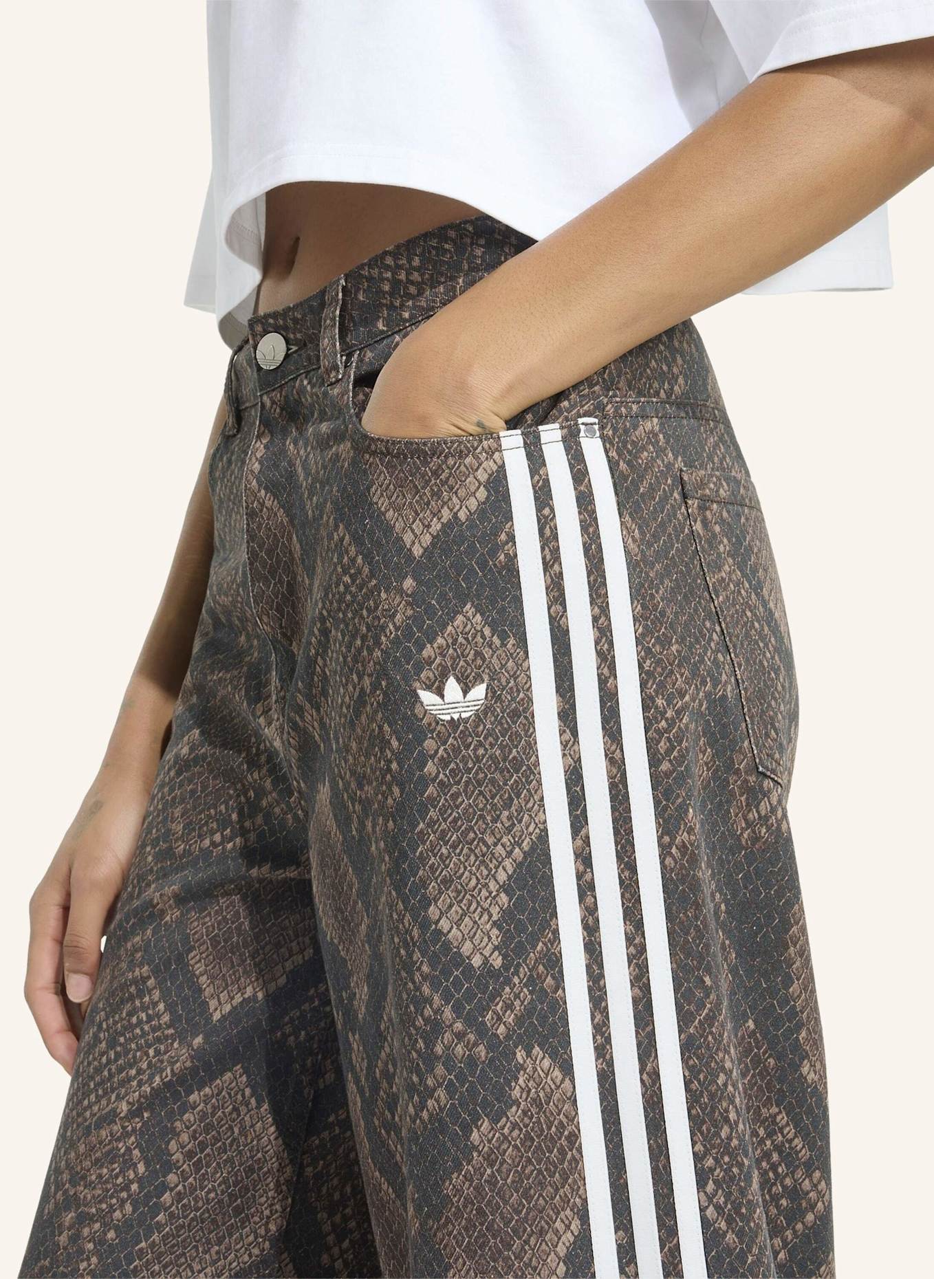 adidas Originals Wide Leg Jeans: BRAUN