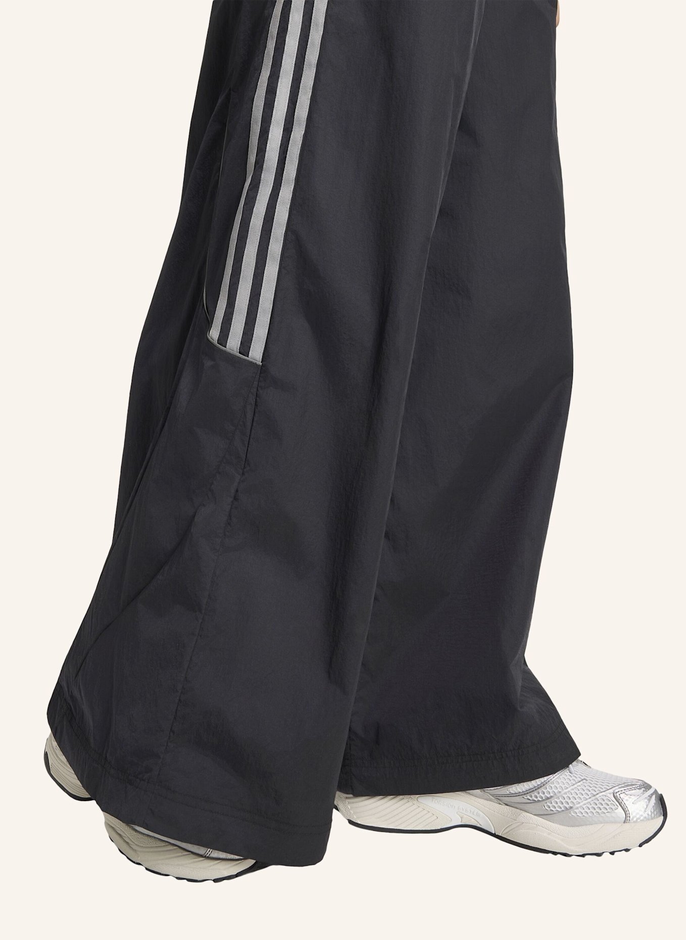 adidas Originals TEAMGEIST TRAININGSHOSE: SCHWARZ/ GRAU