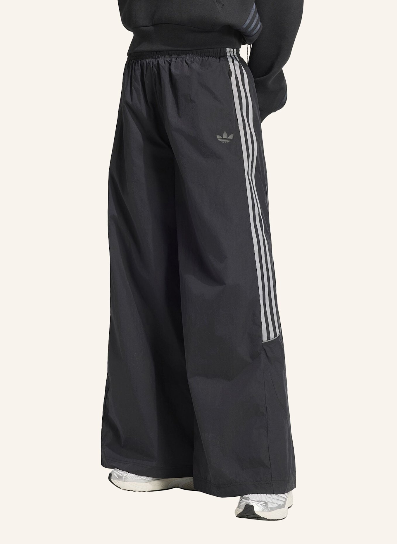 adidas Originals TEAMGEIST TRAININGSHOSE: SCHWARZ/ GRAU
