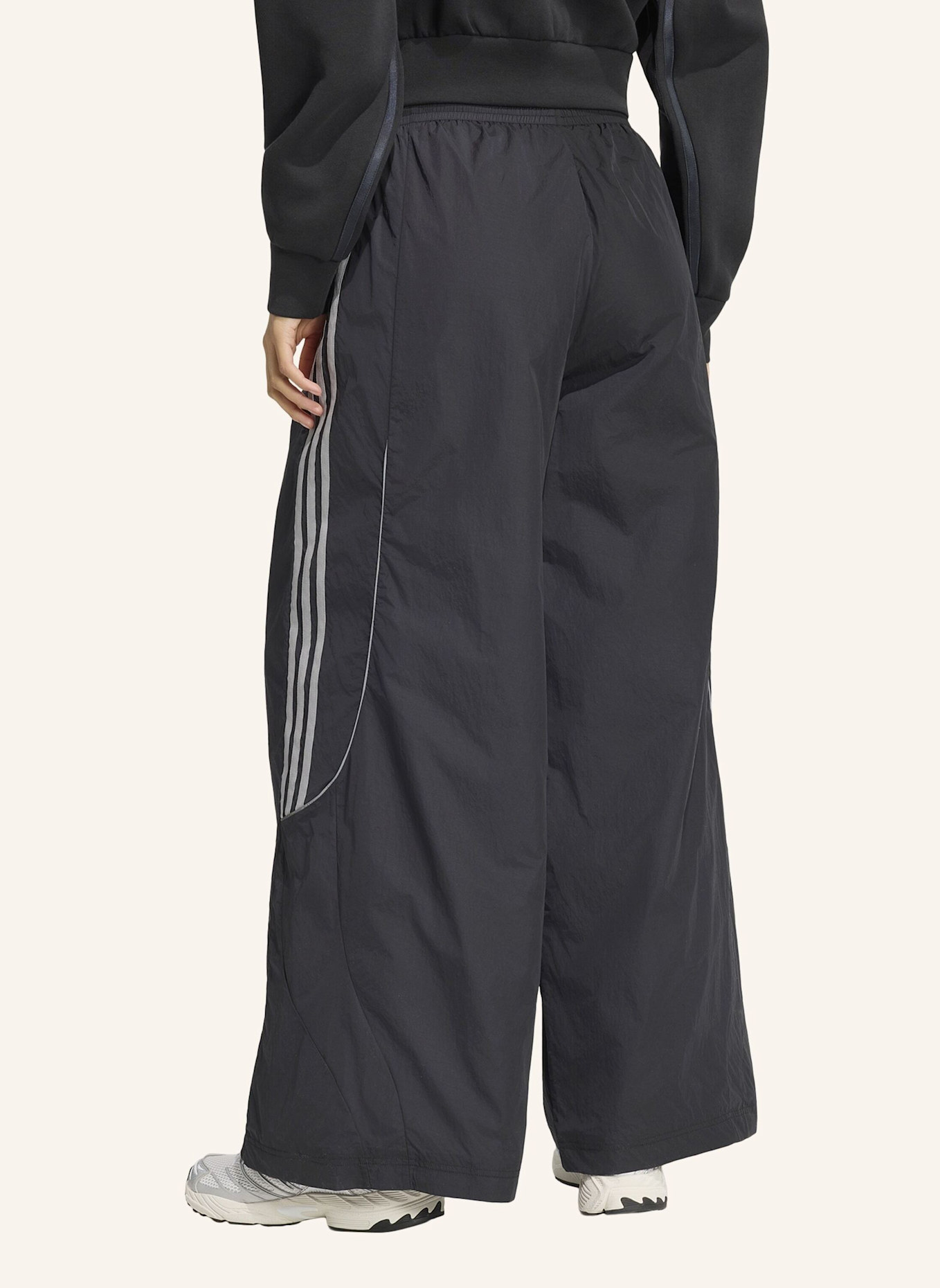 adidas Originals TEAMGEIST TRAININGSHOSE: SCHWARZ/ GRAU