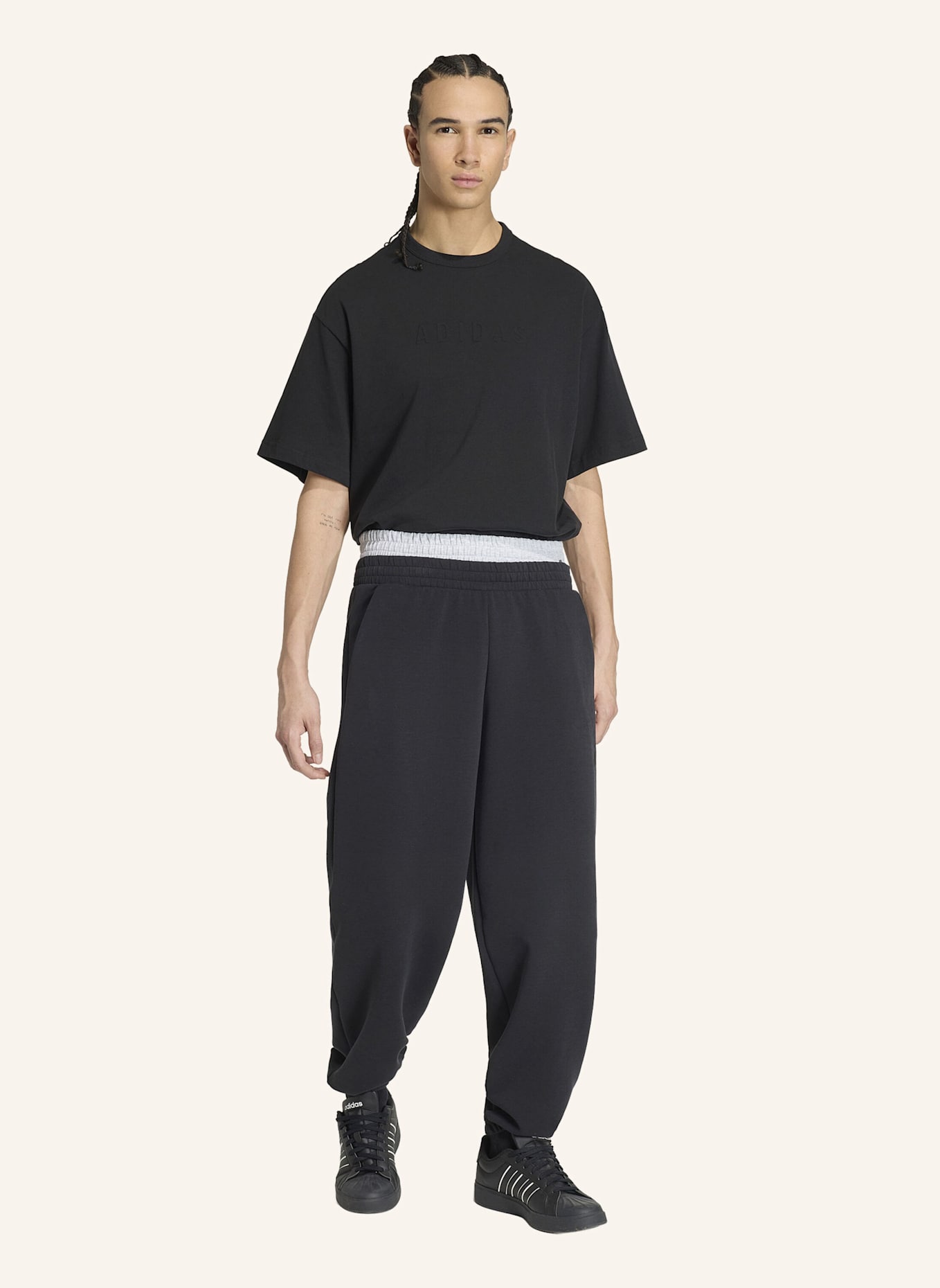 adidas SOFT LUX GRAFIK T-SHIRT: SCHWARZ