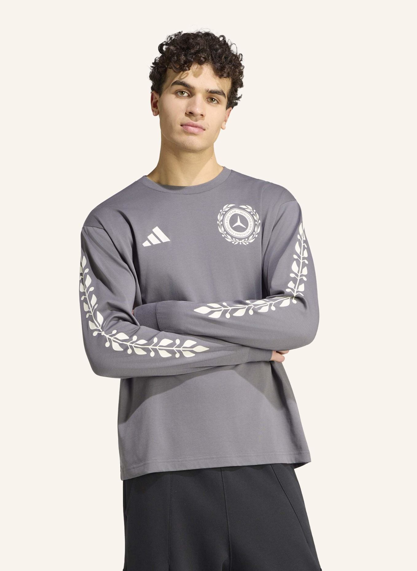 adidas MERCEDES-AMG PETRONAS FORMULA 1 TEAM SILVER ARROWS LONGSLEEVE: GRAU/ WEISS