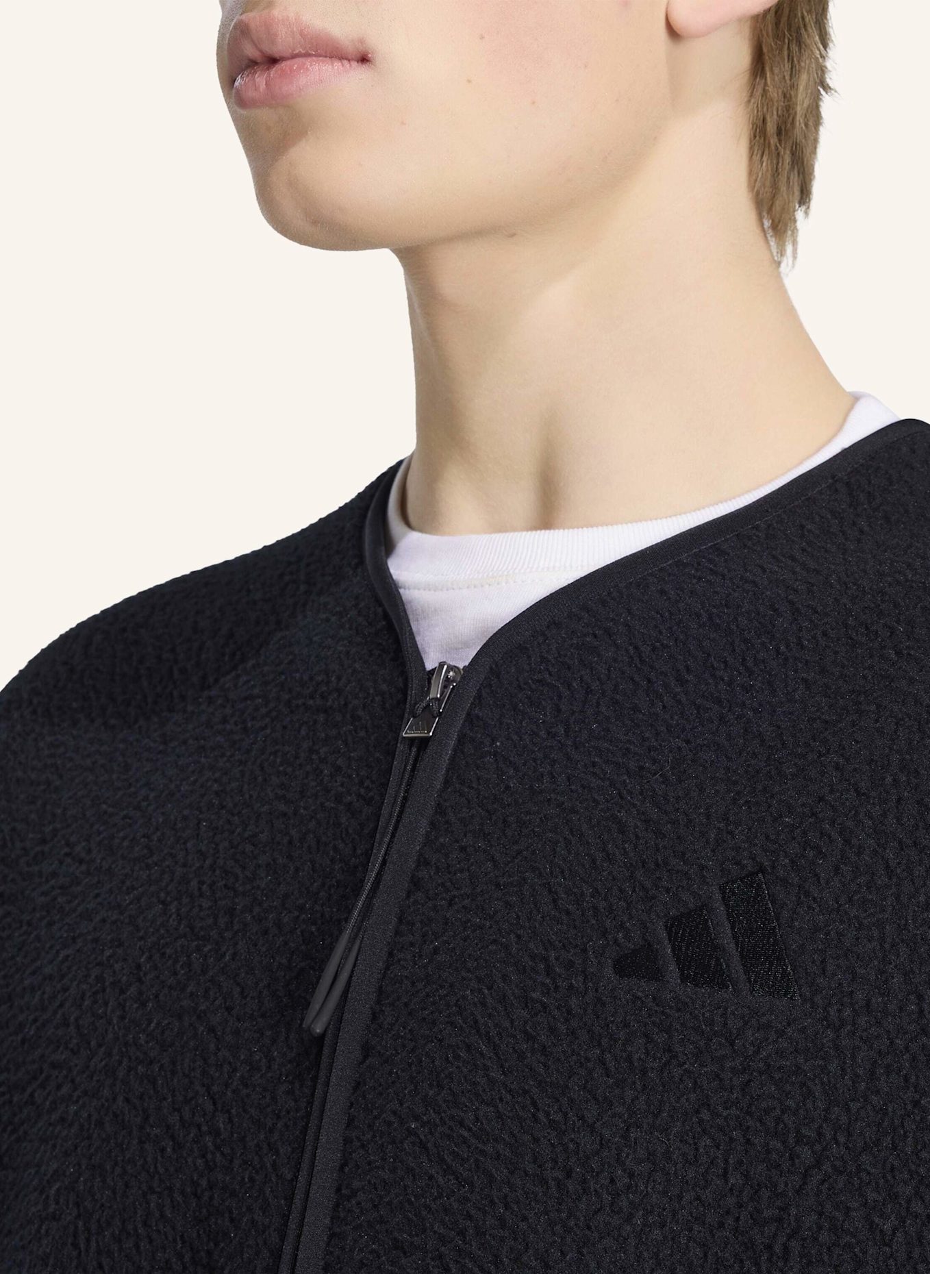 adidas CITY TECH 3-STREIFEN FLEECE-WESTE: SCHWARZ