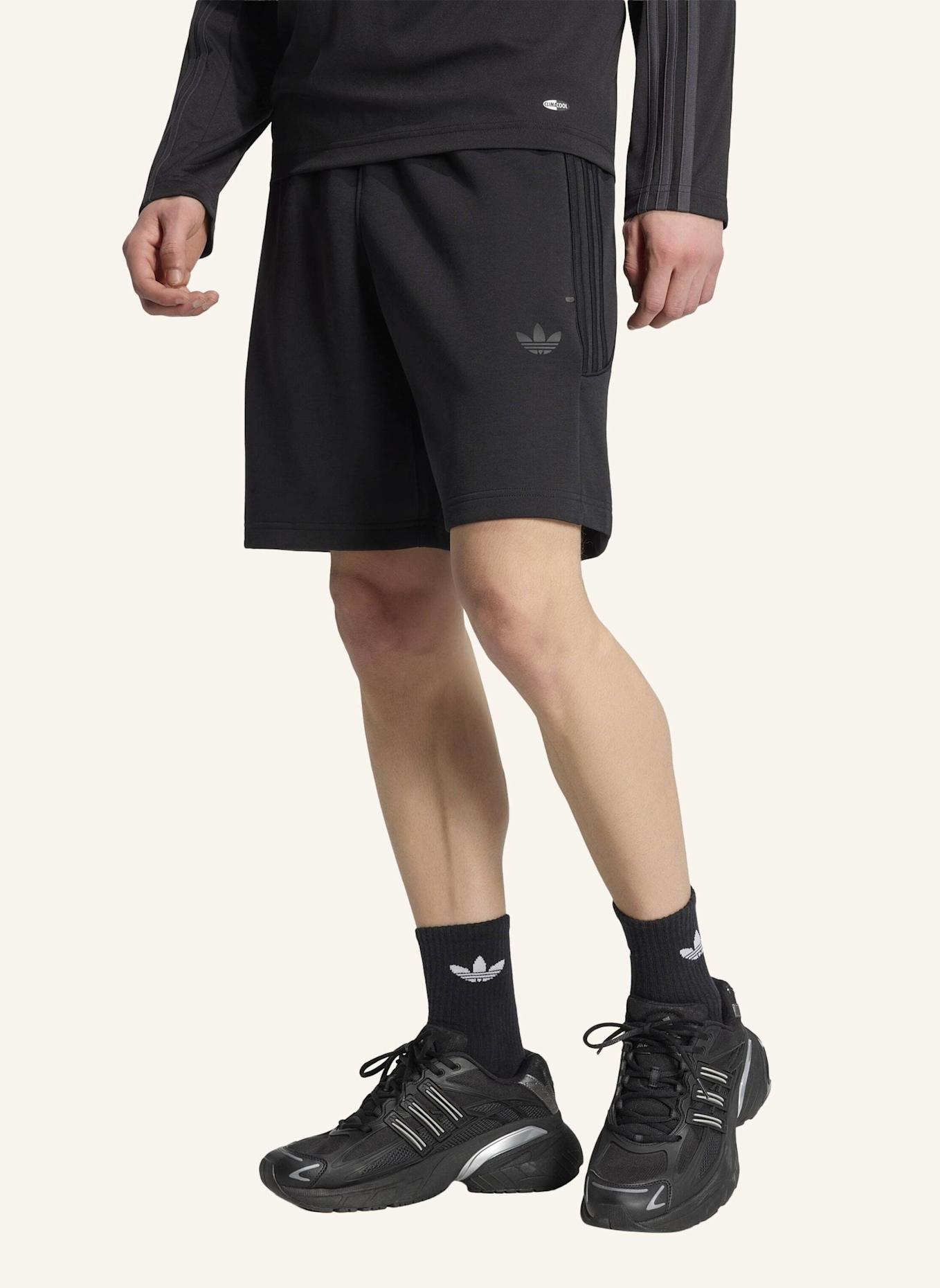 adidas Originals SPACER TEAMGEIST 26 CUTLINE SHORTS: SCHWARZ