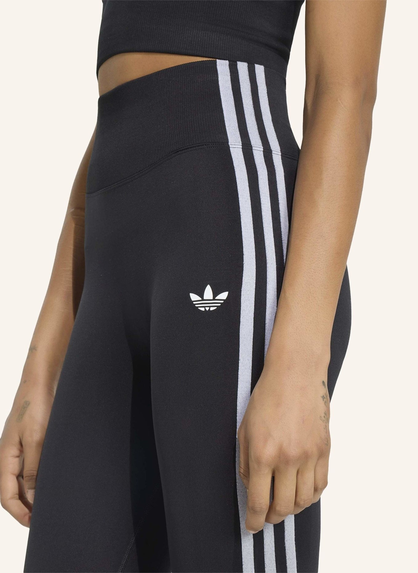 adidas Originals ESSENTIALS 3-STREIFEN LEGGINGS, NAHTLOS: SCHWARZ