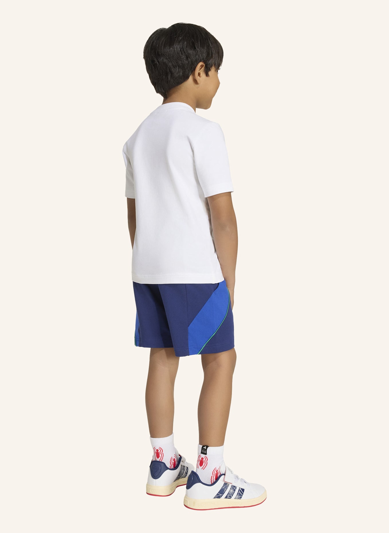 adidas ADIDAS MARVEL SPIDER-MAN SET, T-SHIRT UND SHORTS: WEISS