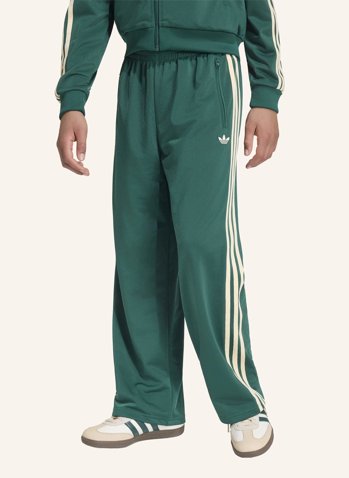 adidas Originals Track Pants FIREBIRD LOOSE: GRÜN