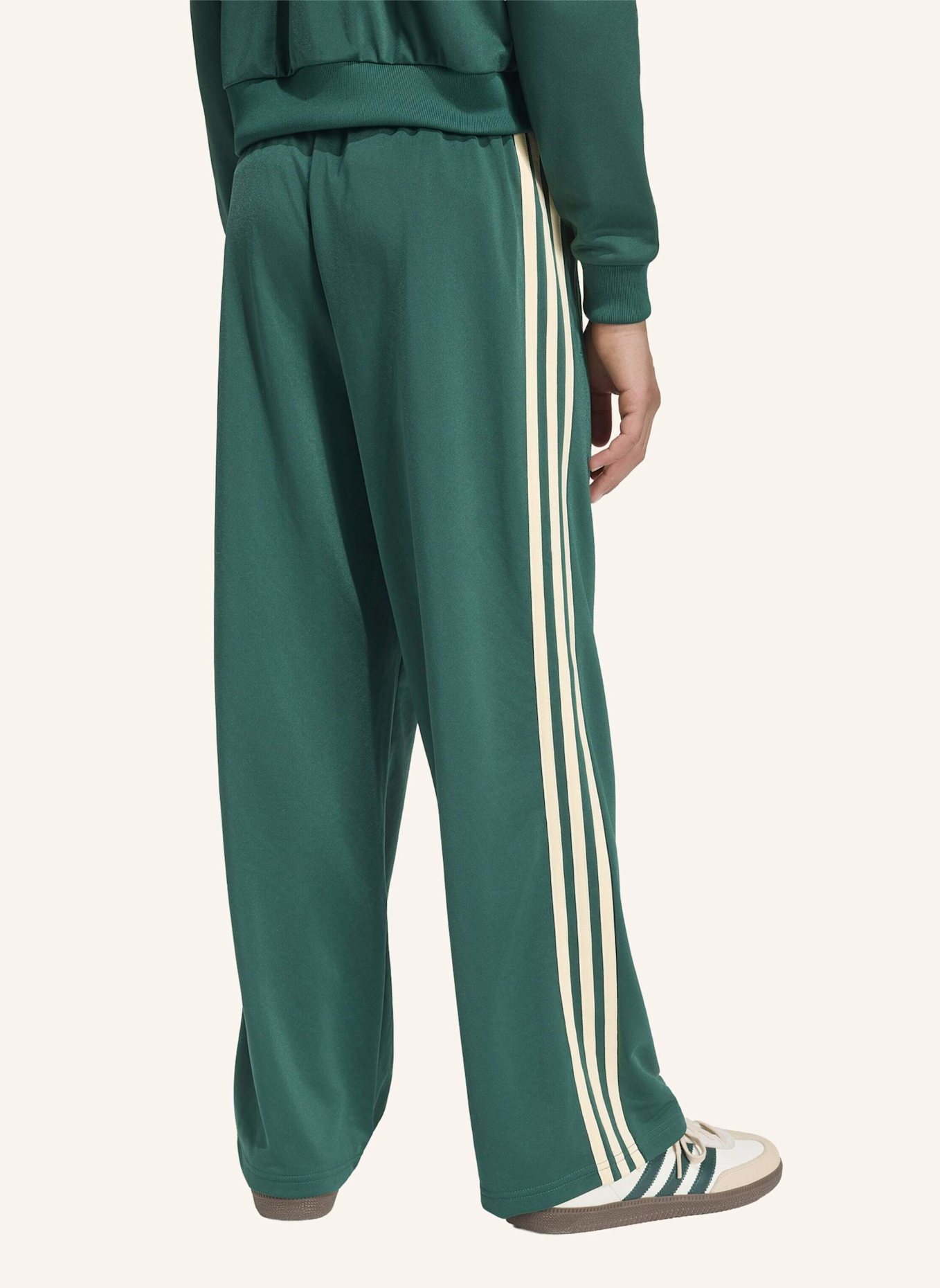 adidas Originals Track Pants FIREBIRD LOOSE: GRÜN