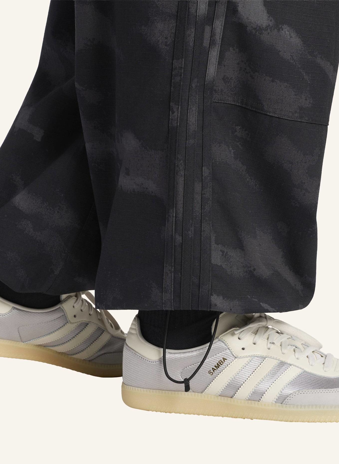 adidas Originals CAMO HOSE: SCHWARZ