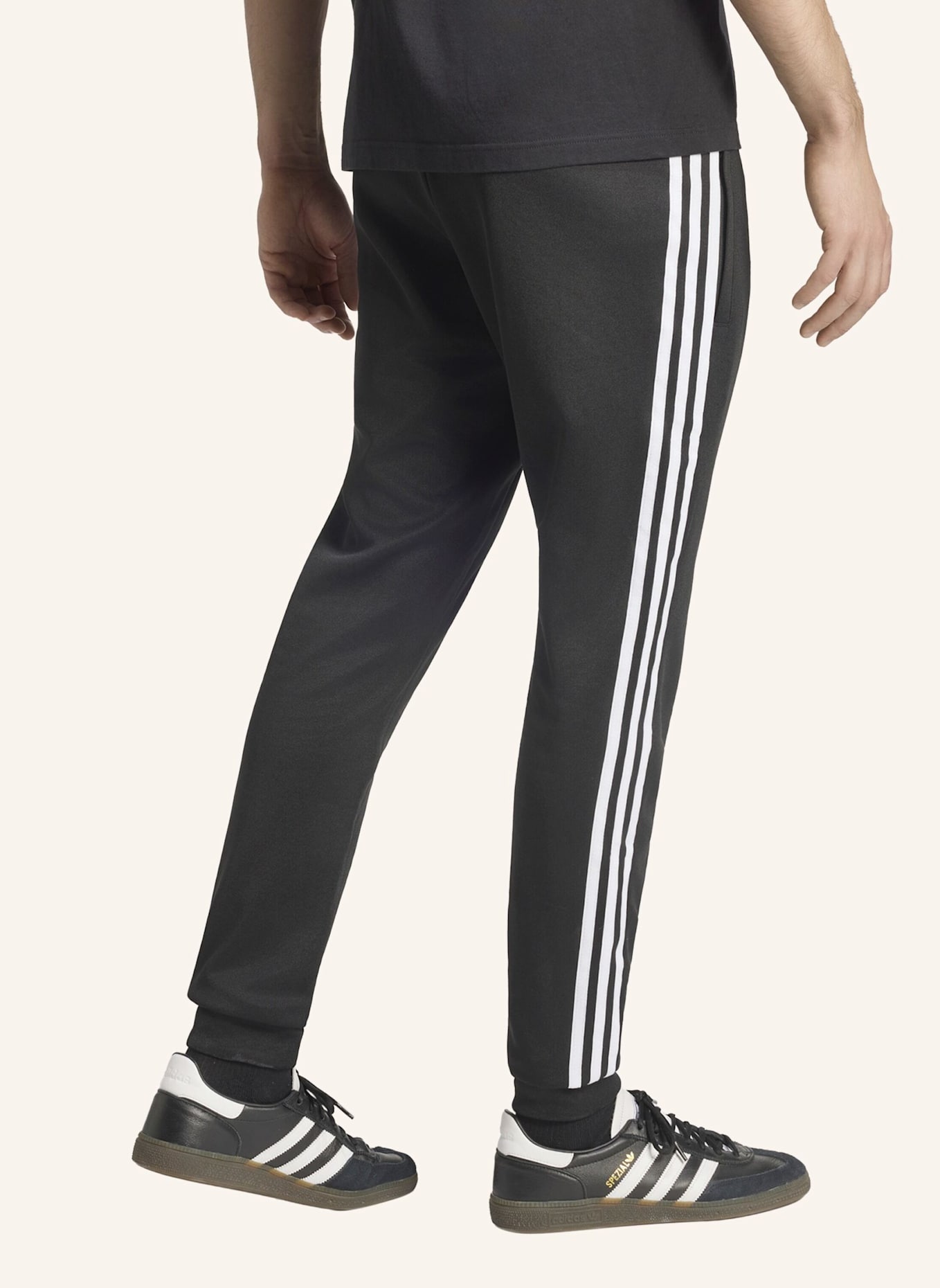 adidas Originals ADICOLOR CLASSICS SST TRAININGSHOSE: SCHWARZ/ WEISS