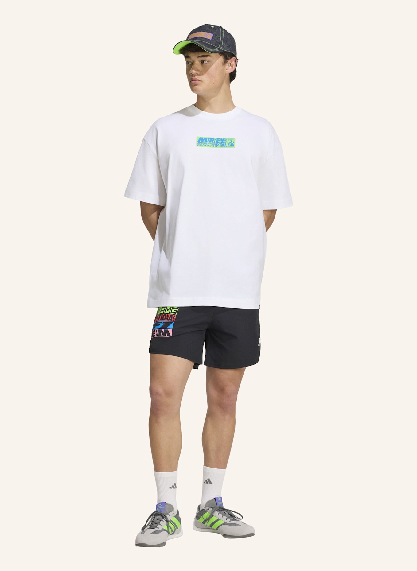 adidas MERCEDES – AMG PETRONAS FORMULA 1 TEAM LIGHTS ON T-SHIRT: WEISS