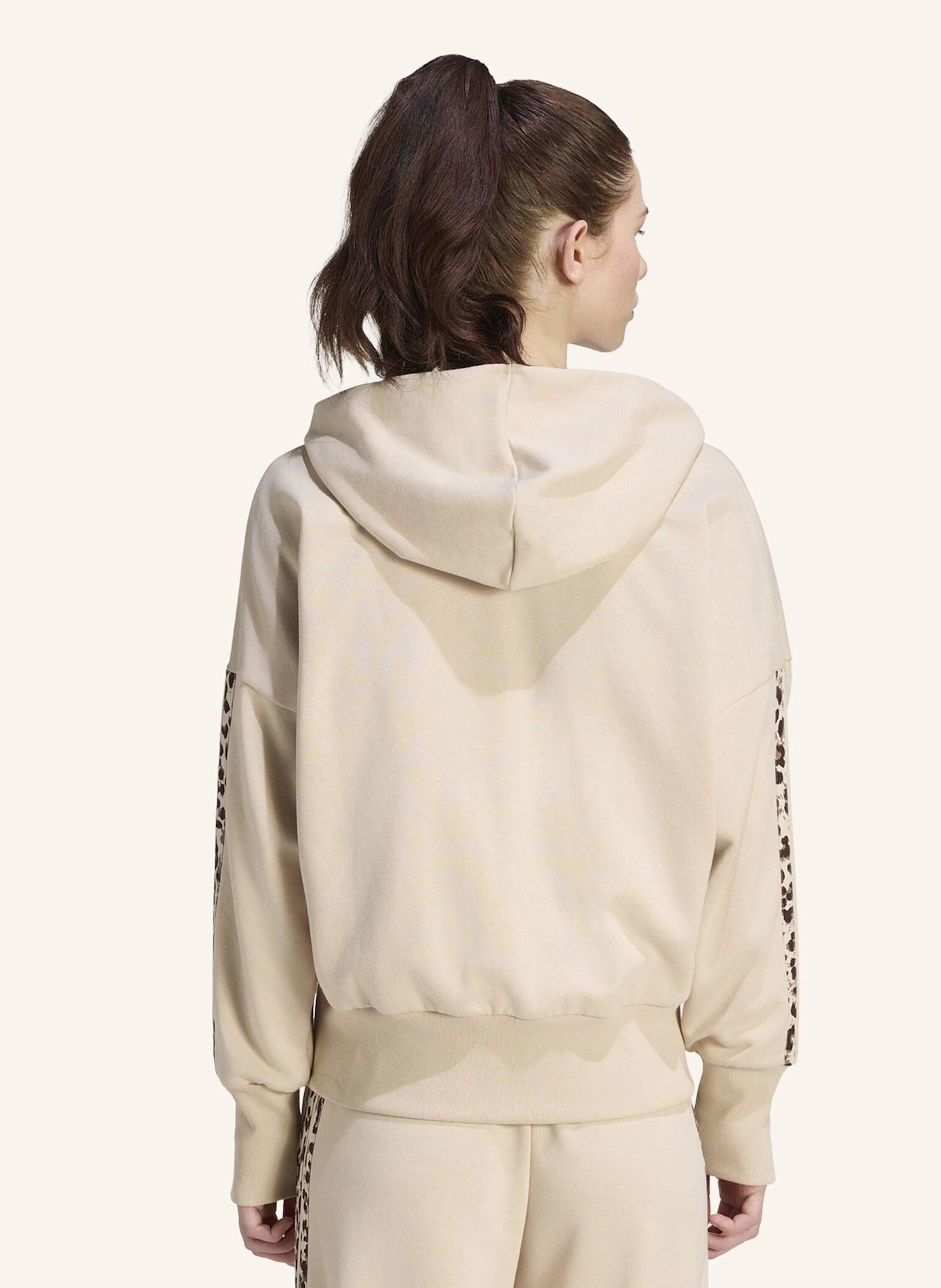 adidas SEASONAL ESSENTIALS 3-STREIFEN KAPUZENJACKE, ANIMALPRINT: KHAKI