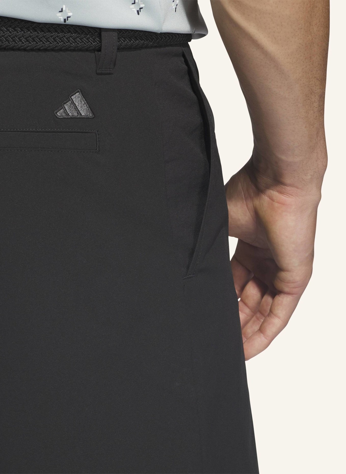 adidas ULTIMATE365+ 8.5-INCH SHORTS: SCHWARZ