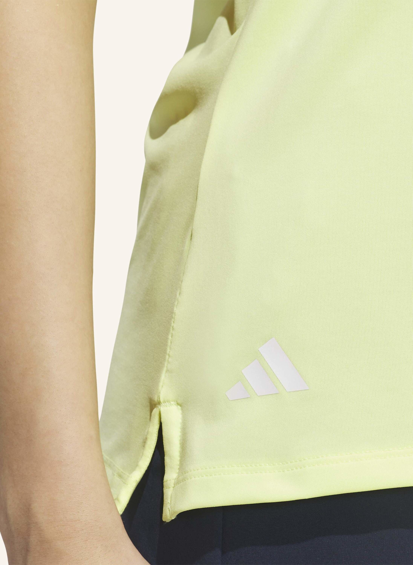 adidas ULTIMATE365 SOLID KURZÄRMLIGES POLOSHIRT: GELB