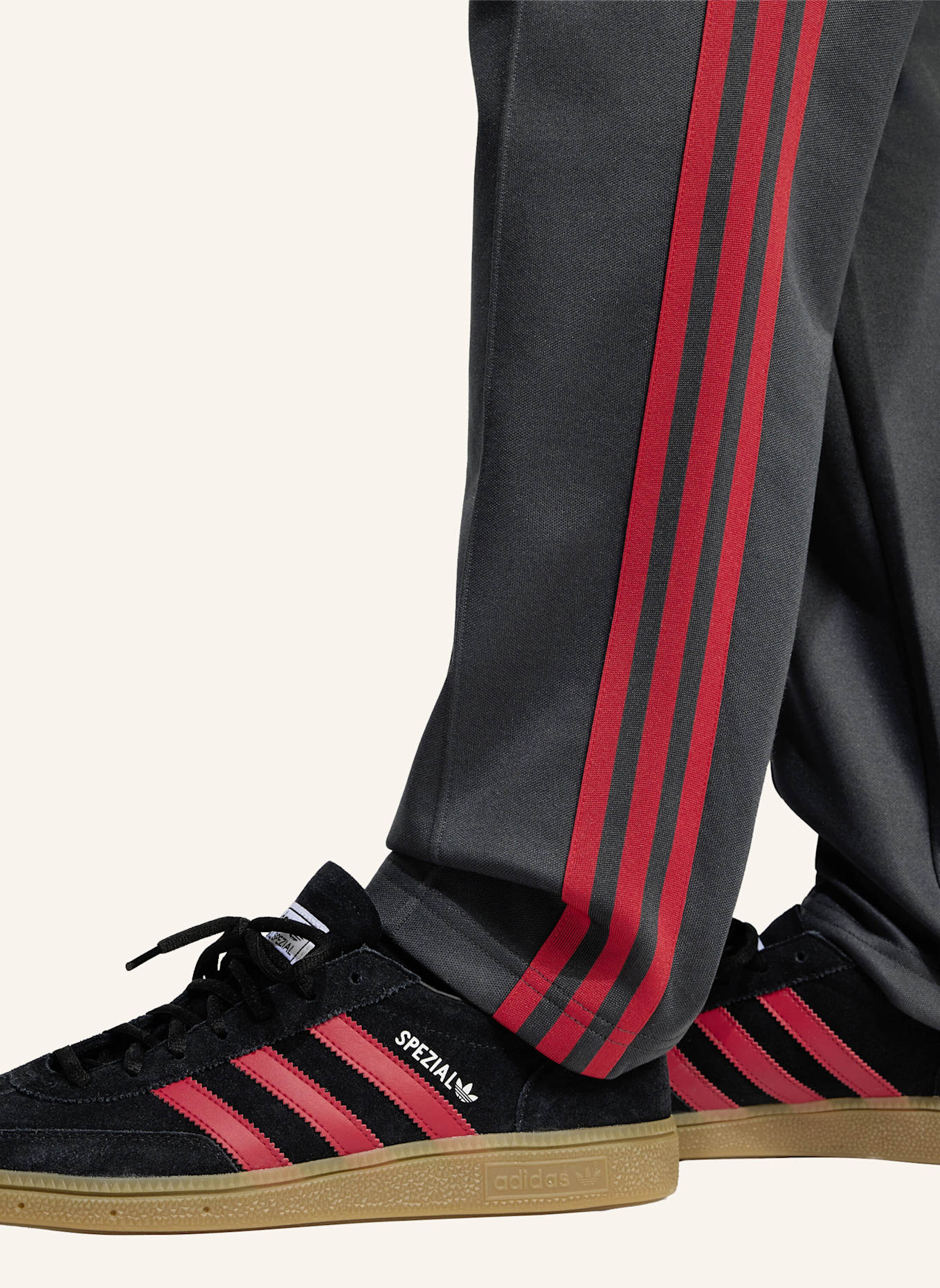 adidas RIVER PLATE 125TH ANNIVERSARY TRAININGSHOSE: GRAU