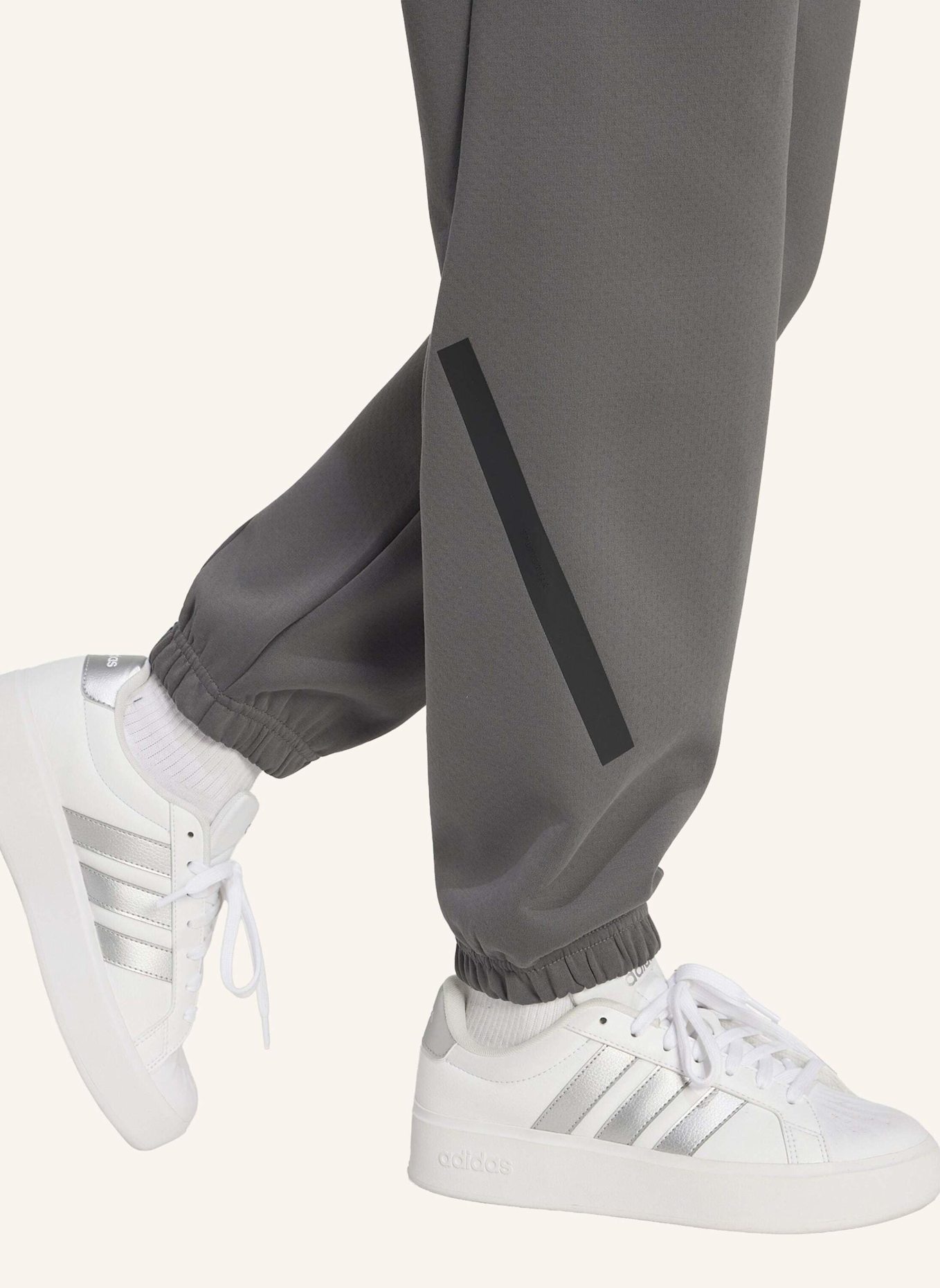 adidas ADIDAS Z.N.E. HOSE: GRAU