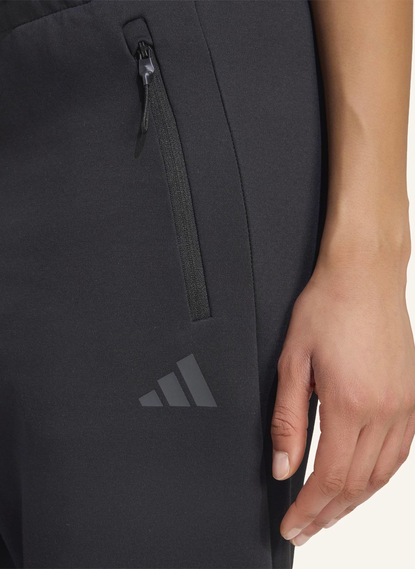 adidas ADIDAS Z.N.E. HOSE: SCHWARZ