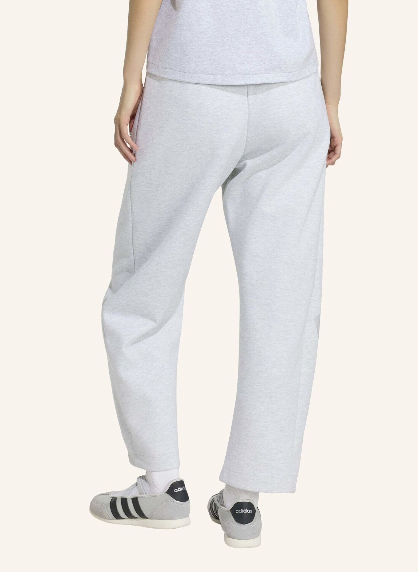 adidas ADIDAS Z.N.E. HOSE OFFENER SAUM: GRAU