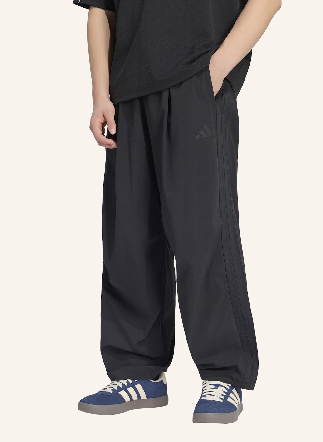 adidas CITY TECH 3-STREIFEN-HOSE: SCHWARZ