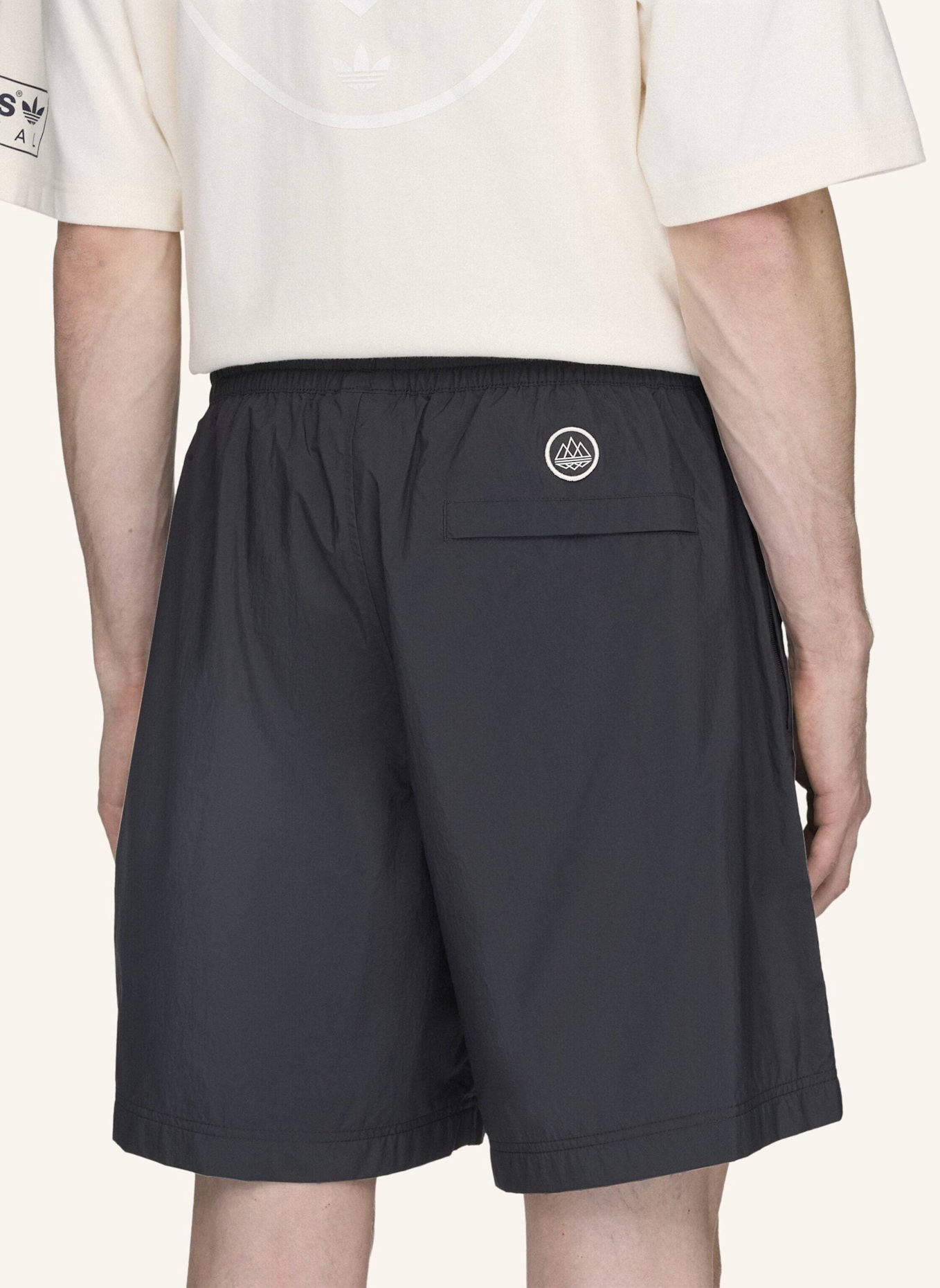 adidas Originals HUDSWELL SPZL SHORTS: SCHWARZ
