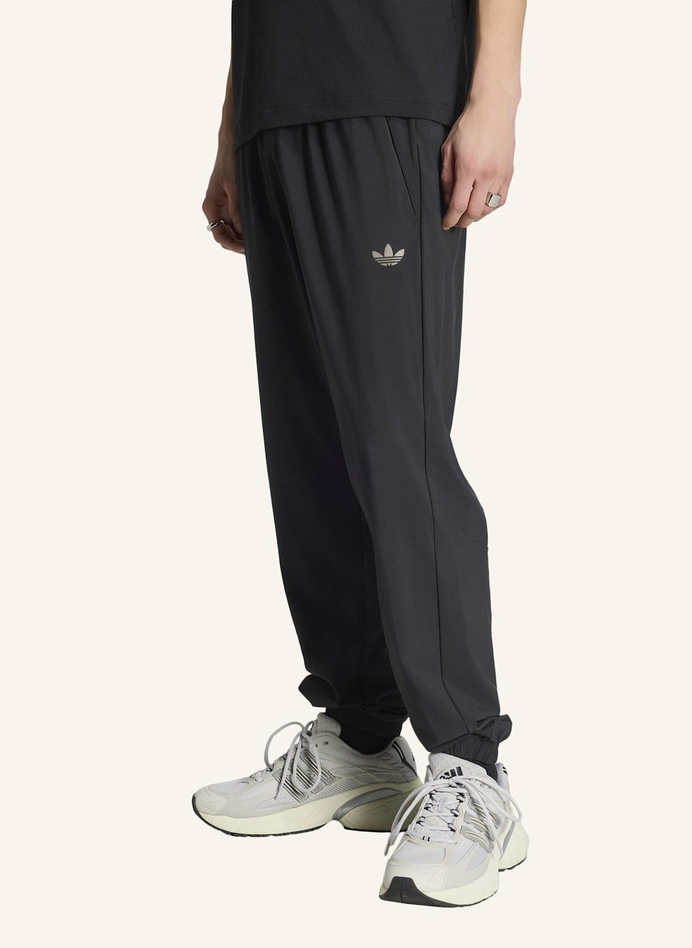 adidas Originals TECH TREFOIL ESSENTIALS TRAININGSHOSE: SCHWARZ
