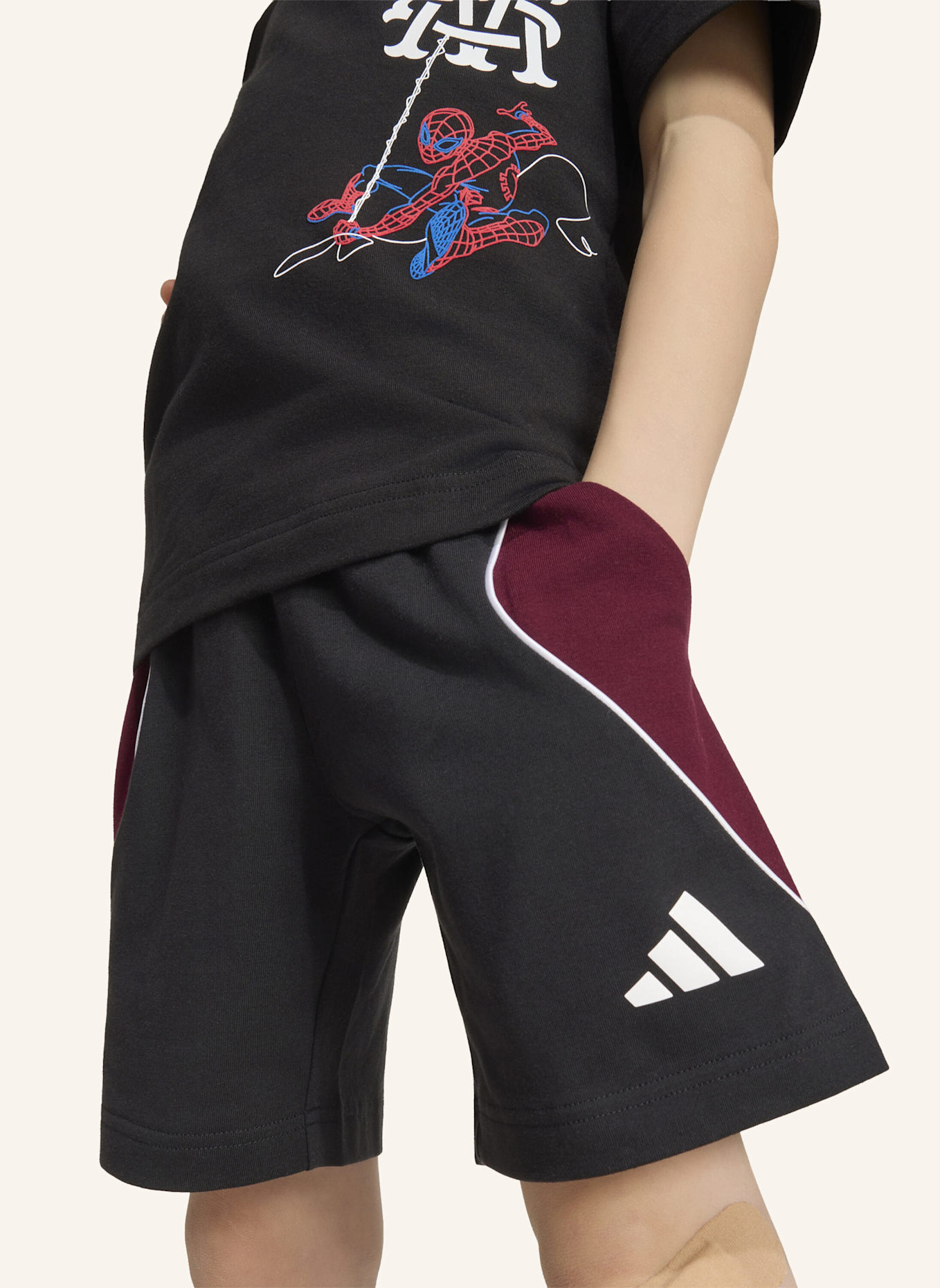 adidas ADIDAS MARVEL SPIDER-MAN SET, T-SHIRT UND SHORTS: SCHWARZ/ WEISS