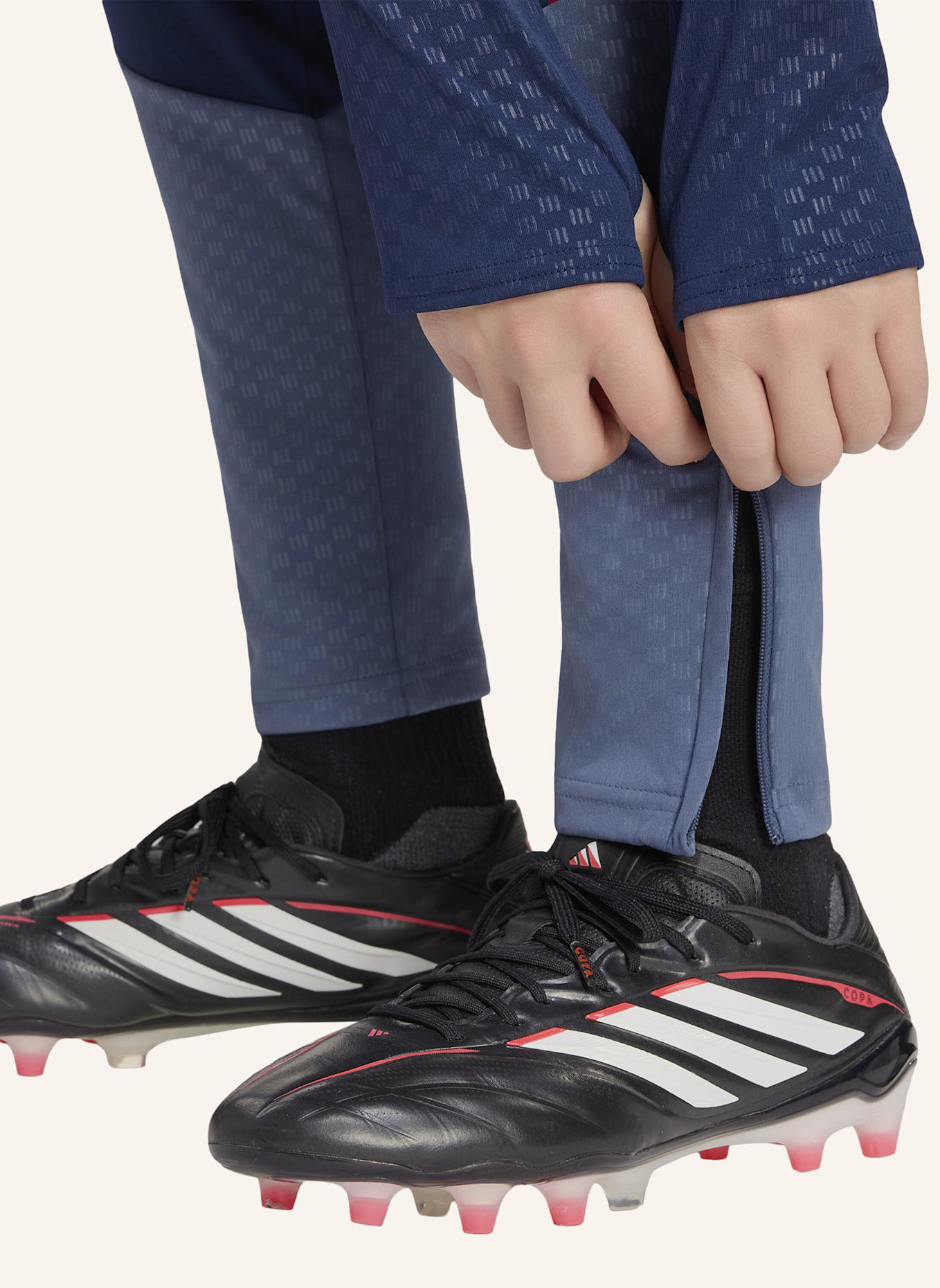 adidas FC BAYERN MÜNCHEN 26/27 KIDS TRAININGSHOSE: BLAU