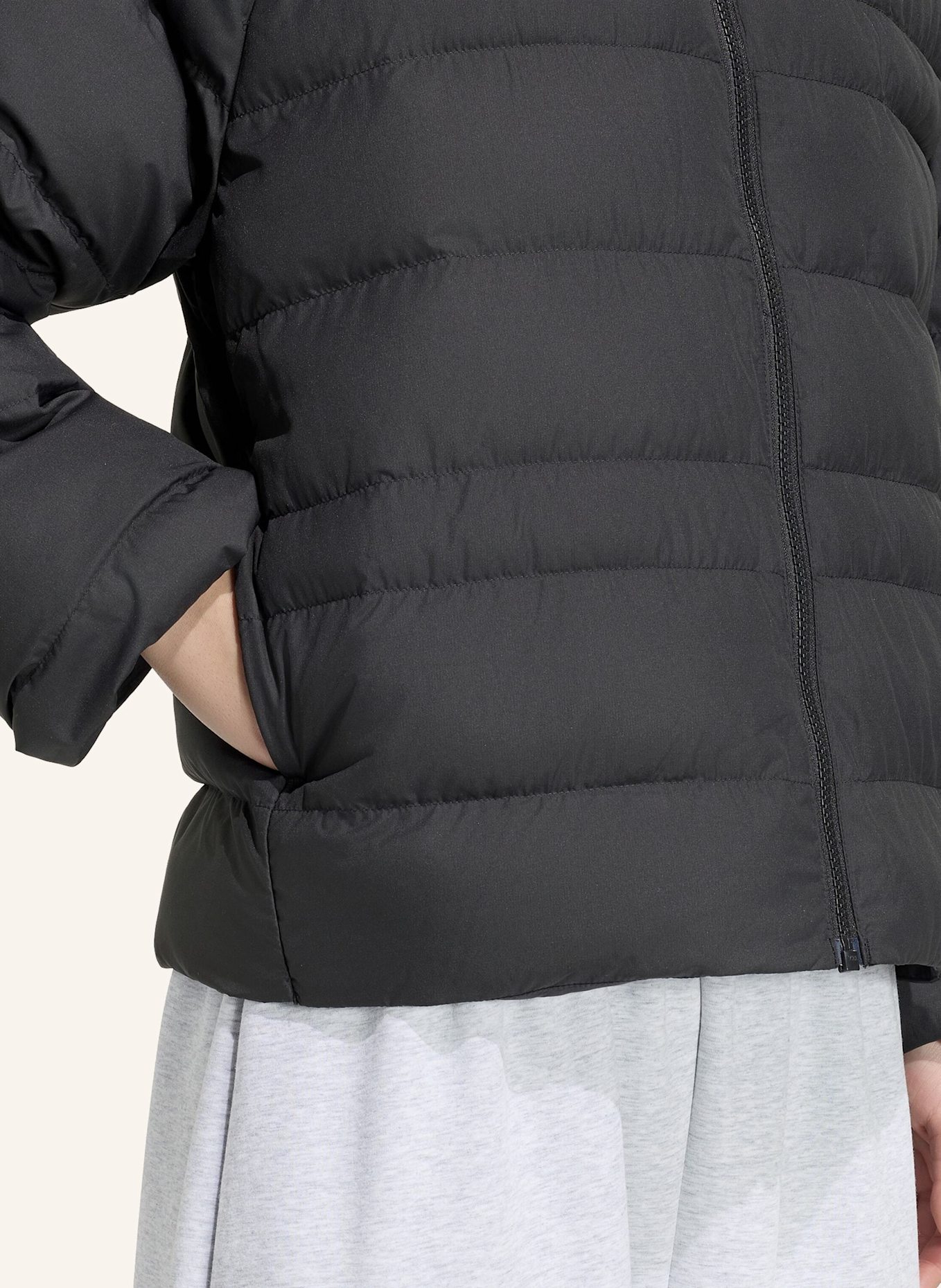 adidas ESSENTIALS PACKABLE ISOLATIONSJACKE: SCHWARZ