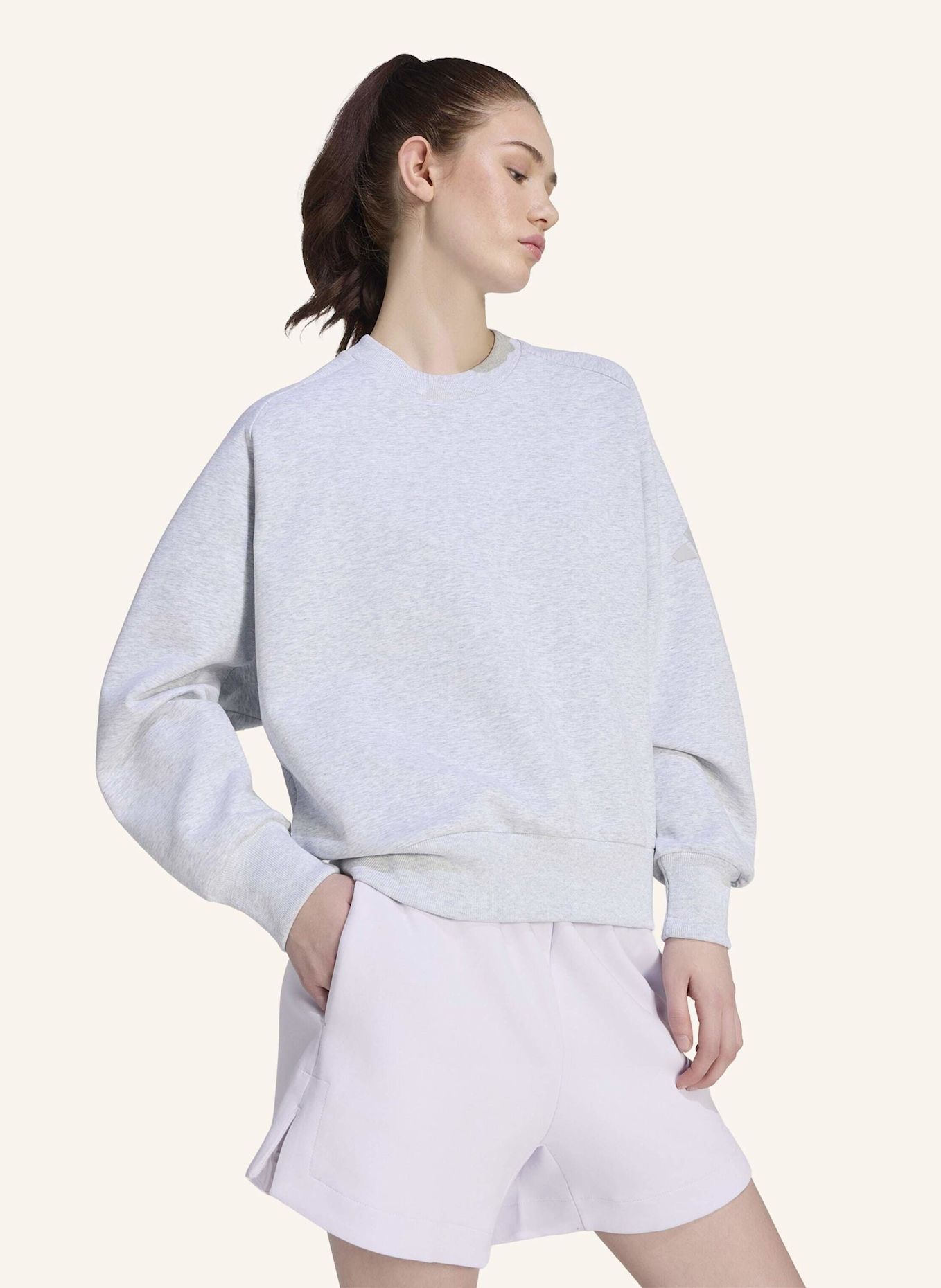 adidas SOFT LUX SWEATSHIRT, LOCKER GESCHNITTEN: GRAU