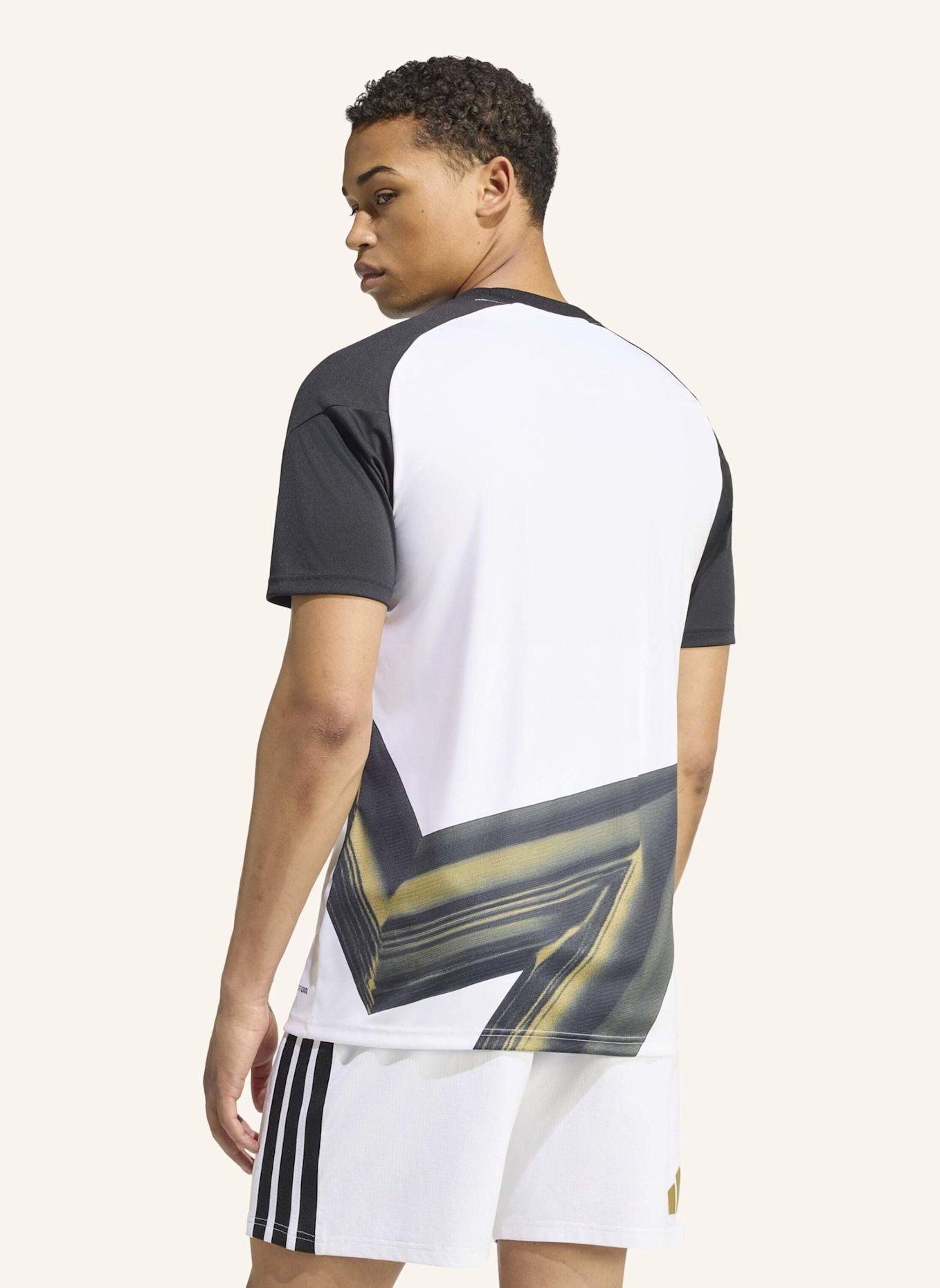 adidas JUVENTUS TURIN 26/27 PRE-MATCH SHIRT: WEISS/ SCHWARZ