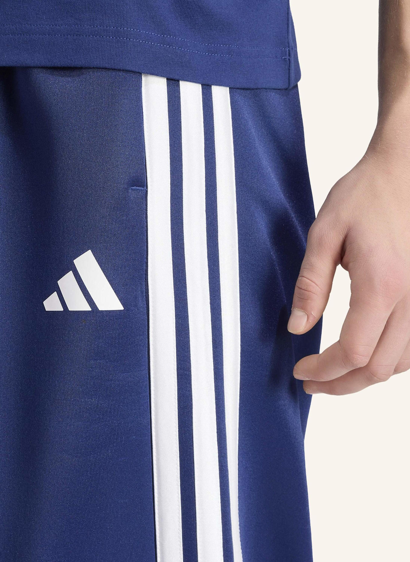 adidas STADIUM LOOSE HOSE, OFFENER SAUM: BLAU