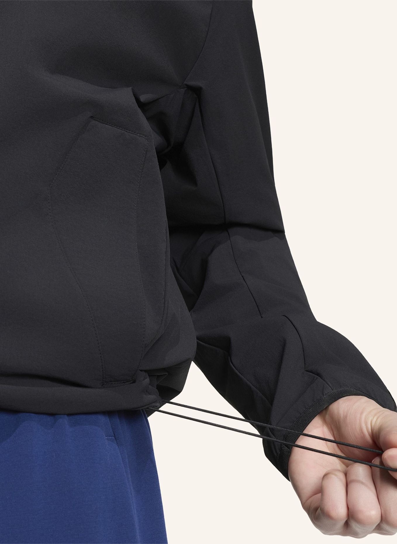 adidas CITY TECH 3-STREIFEN TRAININGSJACKE: SCHWARZ