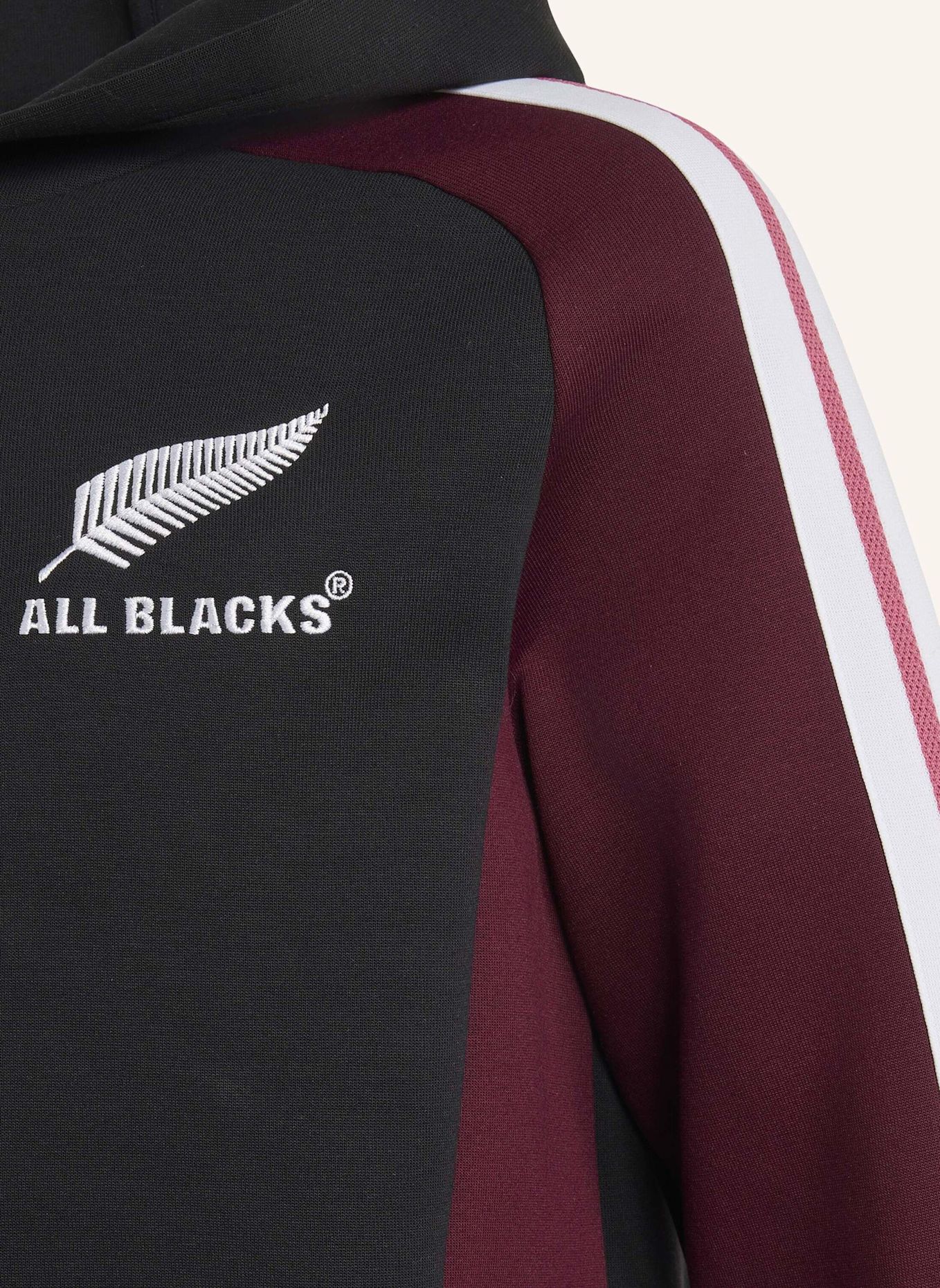 adidas ALL BLACKS HOODIE FÜR KINDER: SCHWARZ / ROT