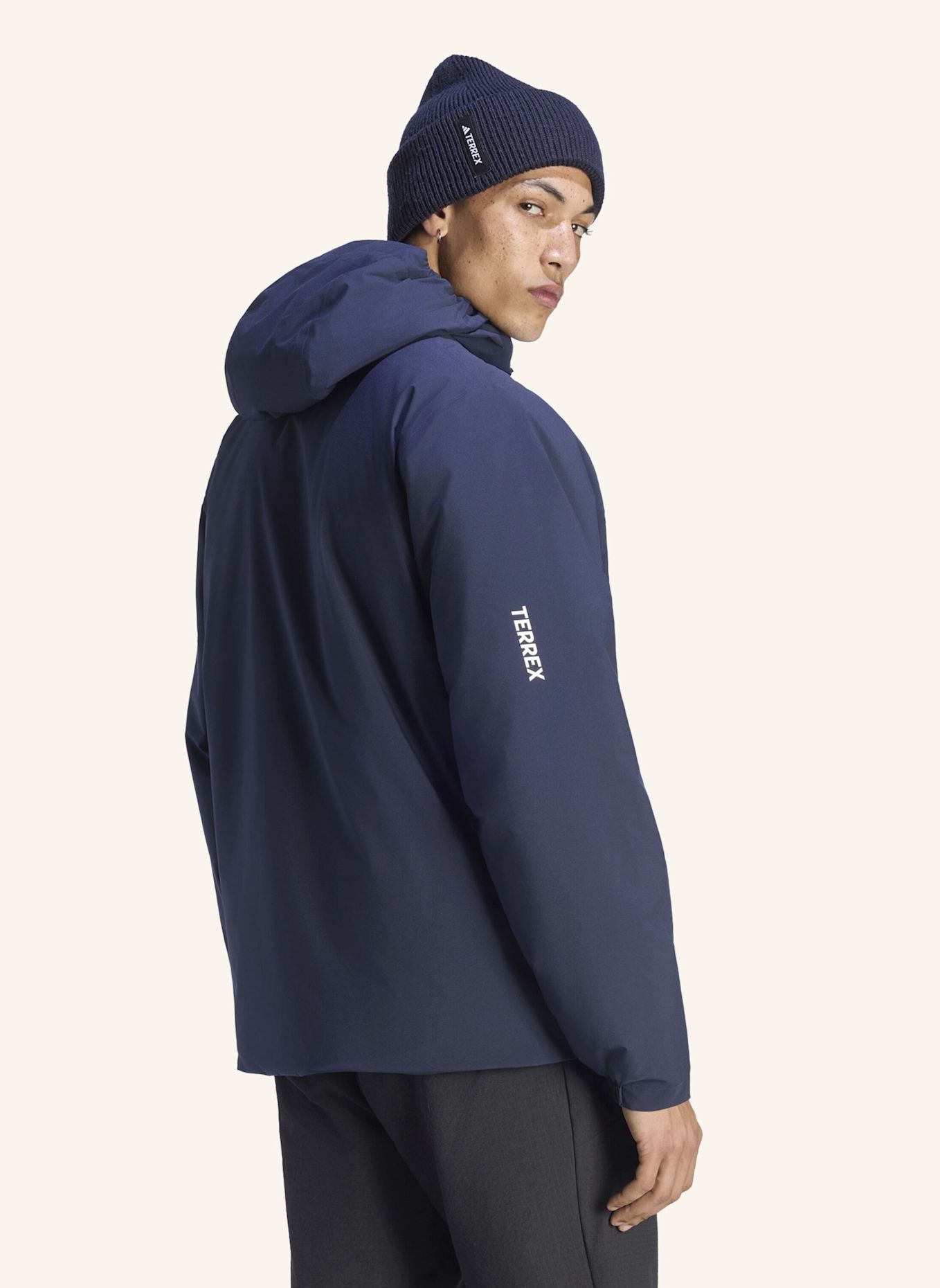 adidas TERREX TERREX MULTI ESSENTIALS CLIMAPROOF KAPUZENJACKE, ISOLIEREND: BLAU