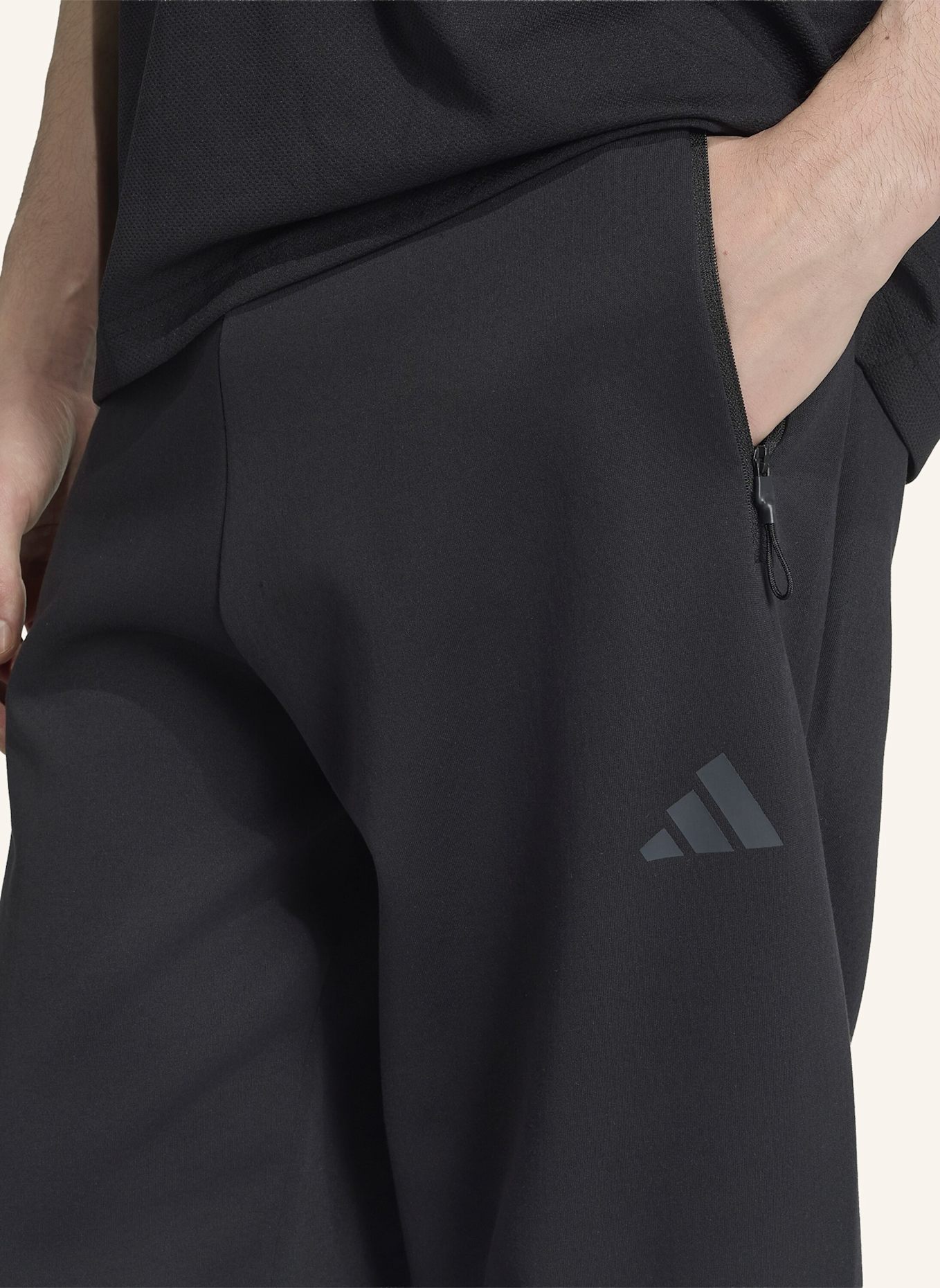 adidas ADIDAS Z.N.E. HOSE: SCHWARZ