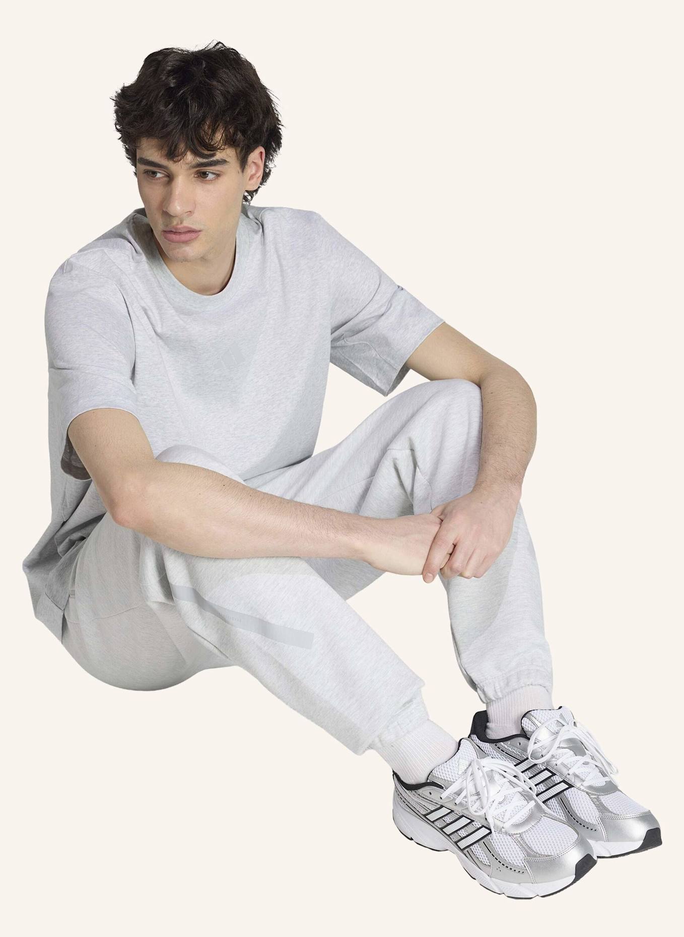 adidas ADIDAS Z.N.E. HOSE: GRAU