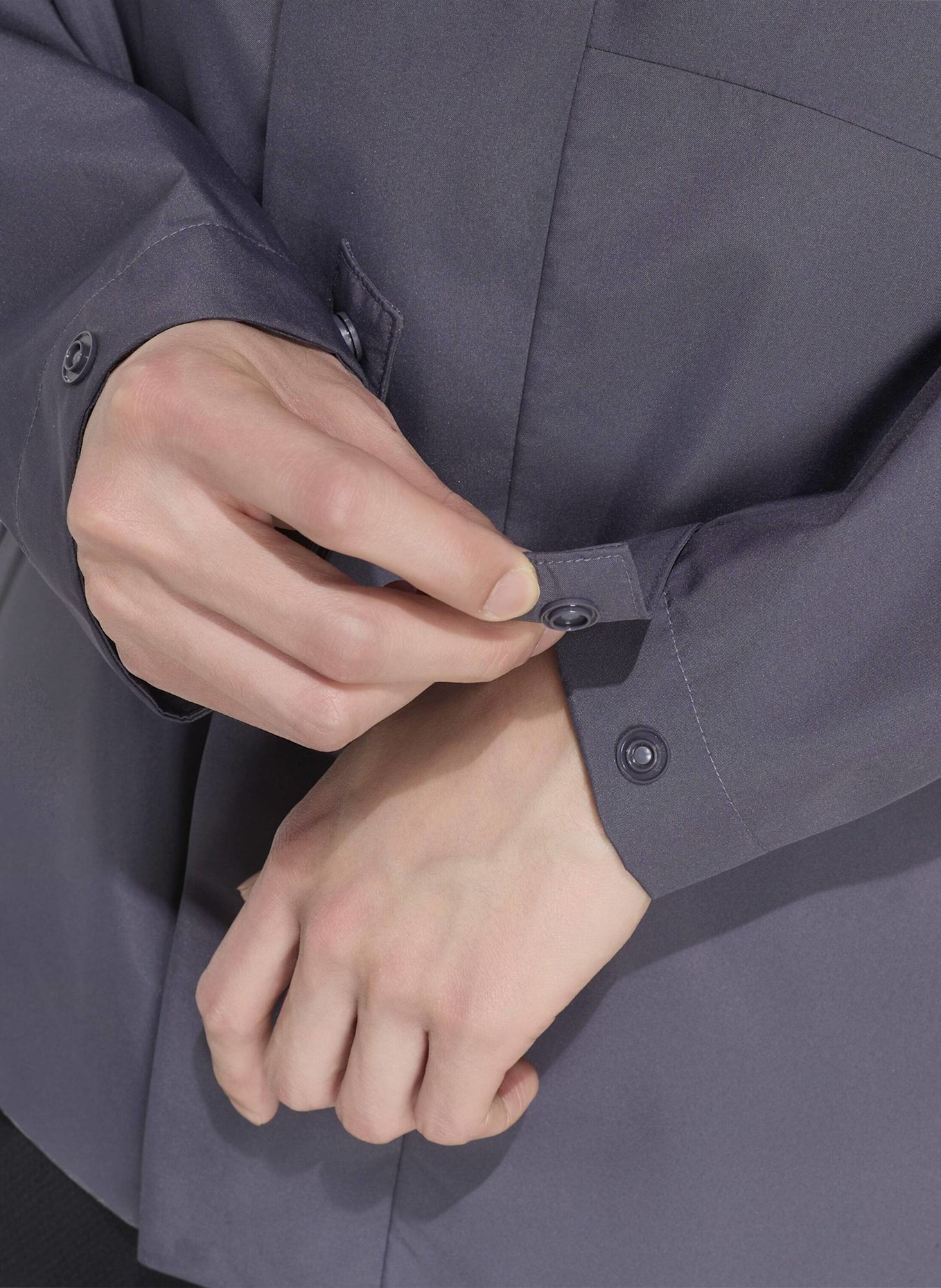adidas ESSENTIALS REGENJACKE: LILA
