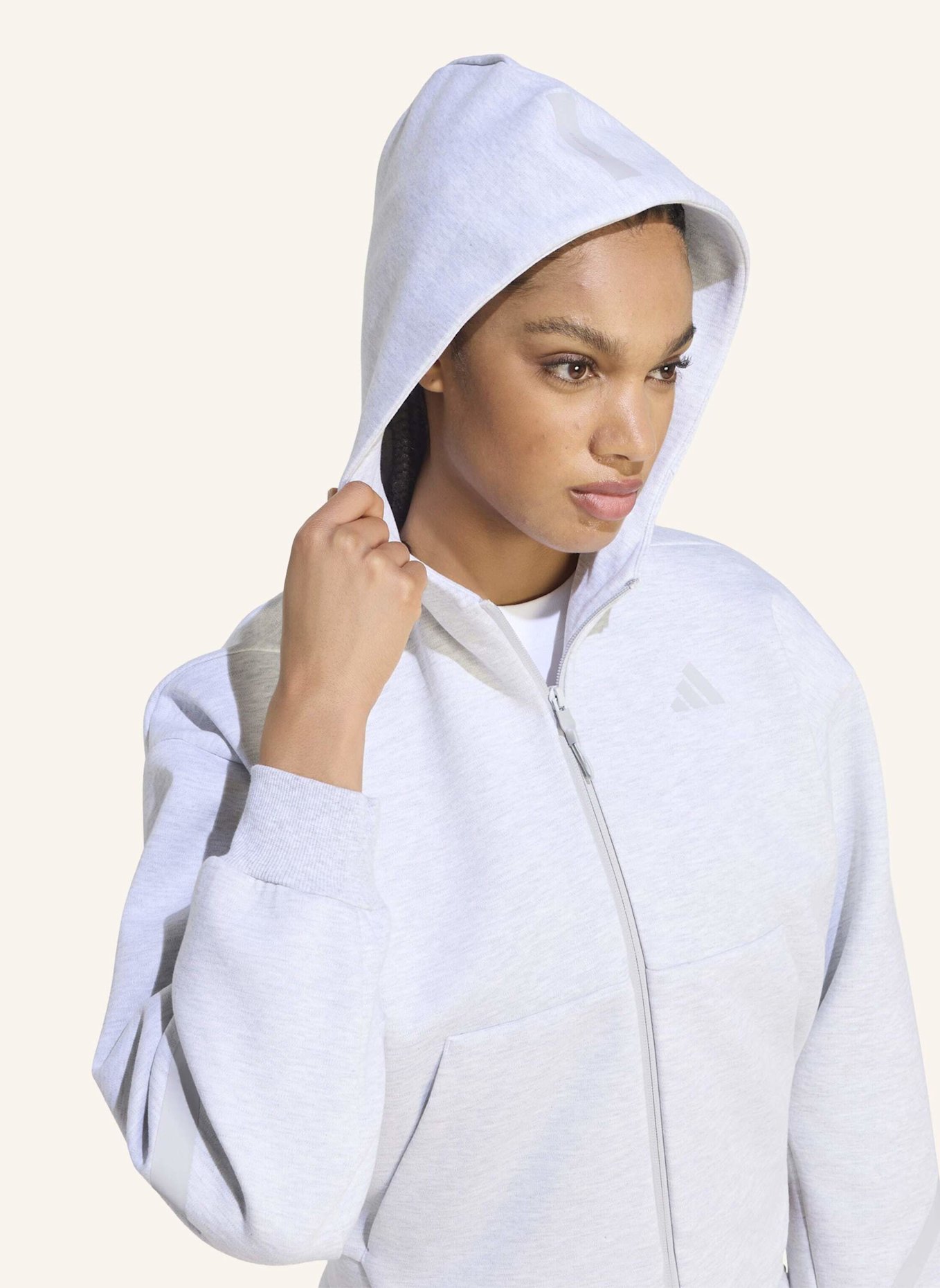 adidas ADIDAS Z.N.E. SWEATSHIRT, KÜRZER GESCHNITTEN, DURCHGEHENDER REISSVERSCHLUSS: GRAU